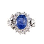 White gold ring with a central Natural Sapphire of 5.09ct intense color AAA