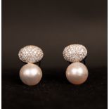 Pair of Oval-shaped Earrings with diamonds and Australian pearls