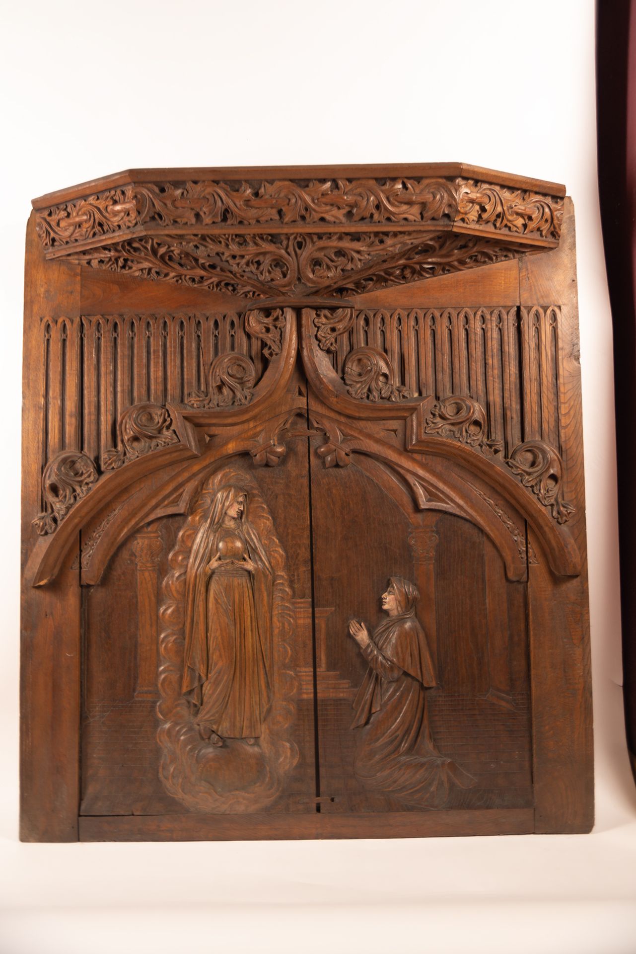 Virgin appearing to a Franciscan Monk, Neo-Gothic Relief in Oak, French school XIX century