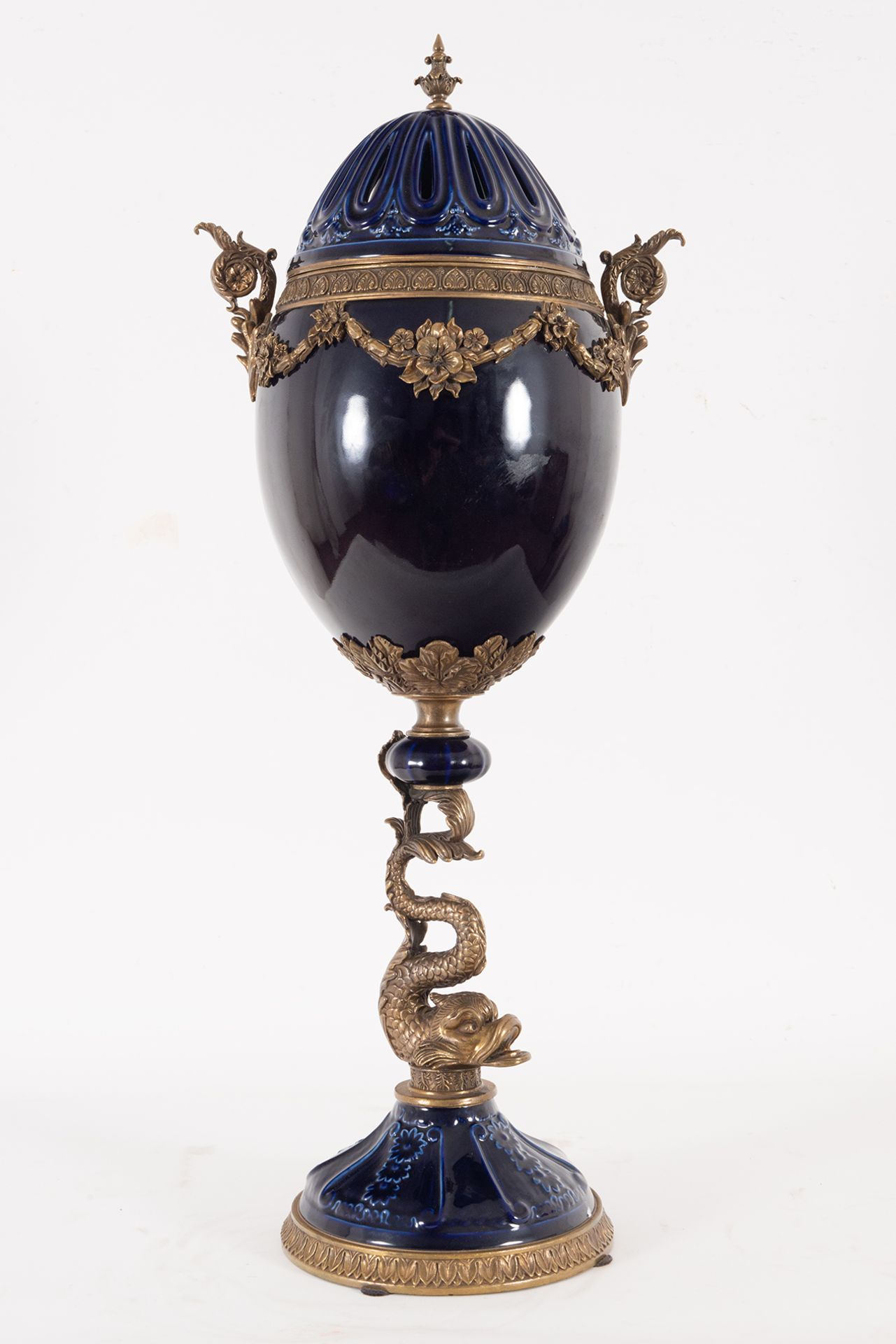 Louis XVI Style Faienza and gilt bronze garniture, 19th-20th century - Image 9 of 9