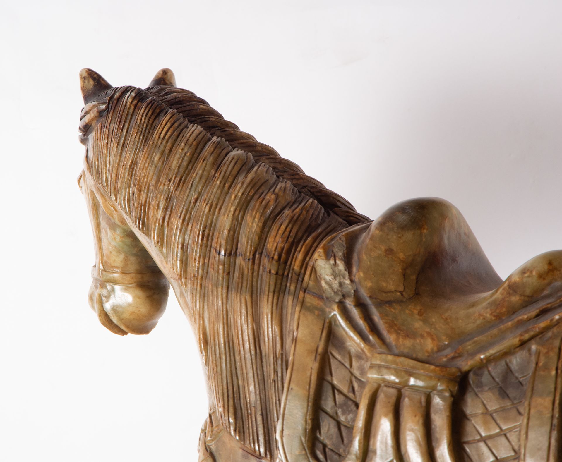 Important Chinese Horse in Jade, XIX - XX centuries - Image 10 of 10