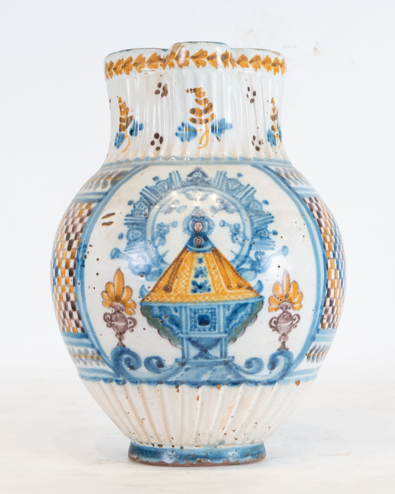 Talavera ceramic vase with the Virgin of Toledo in oval, 18th century