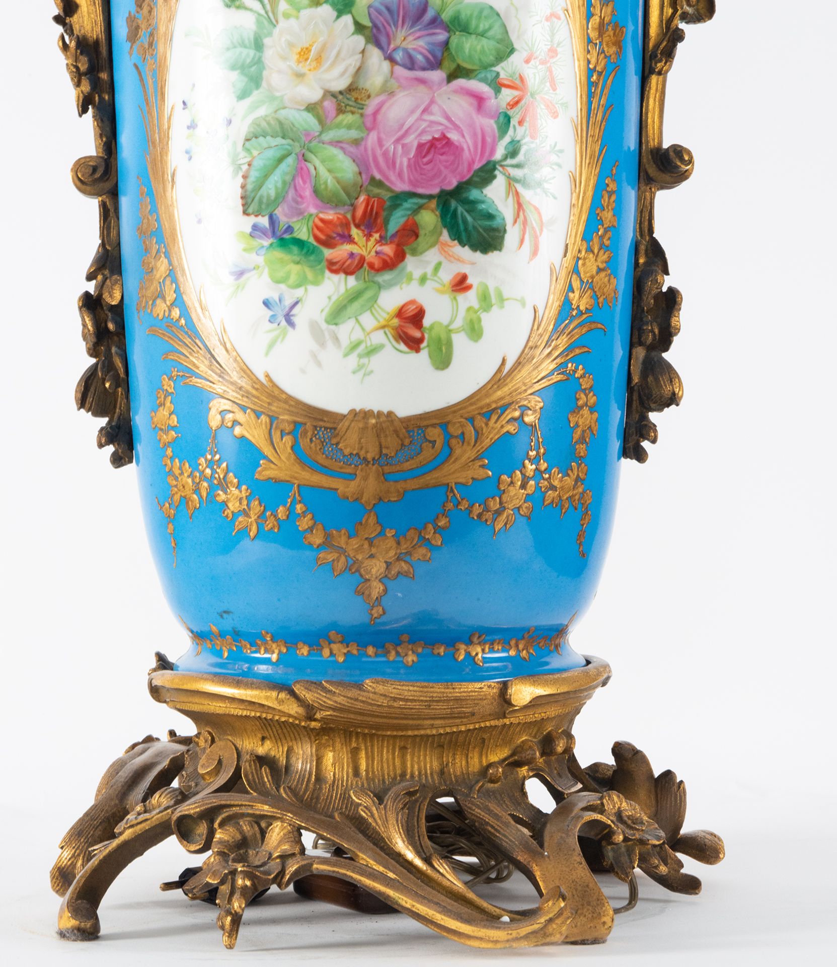 Important Large pair of "bleu celeste" Svres Vases mounted on lamps, French school of the 19th cent - Image 10 of 17