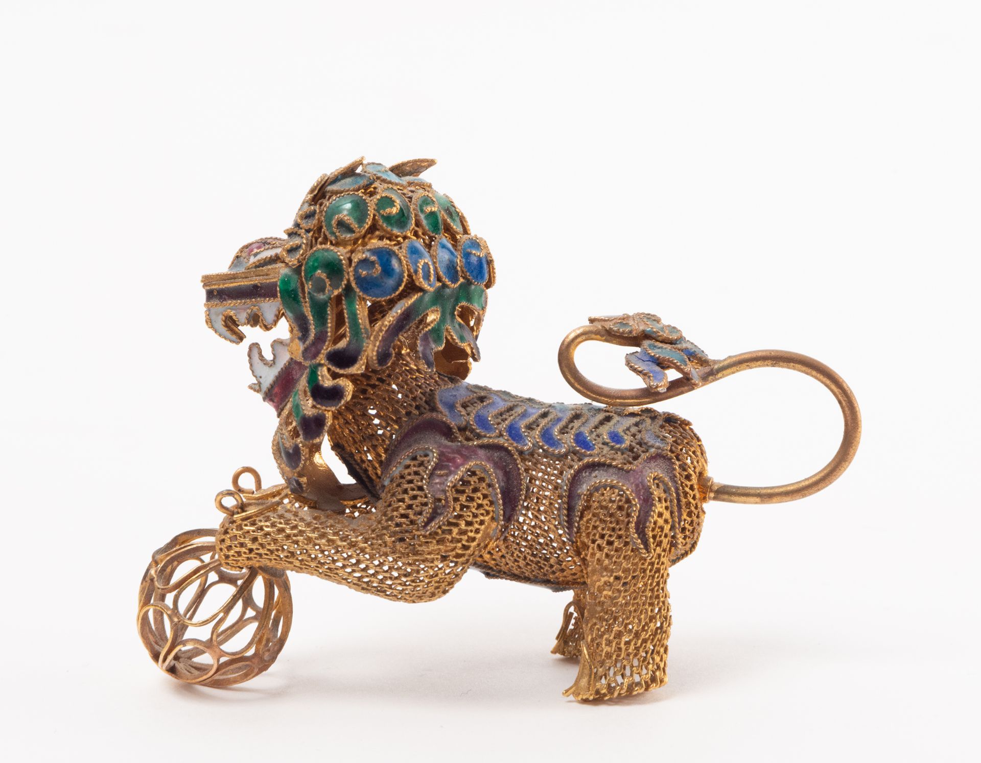 Pair of Foo Dogs in gilt filigree and enamels, 20th century - Bild 4 aus 8