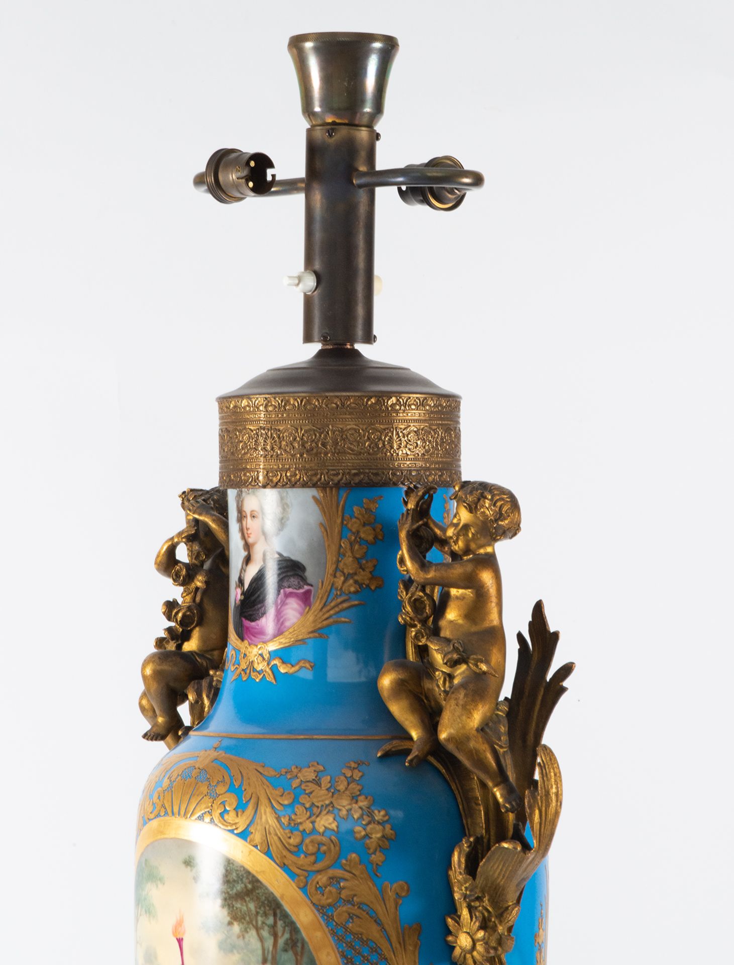 Important Large pair of "bleu celeste" Svres Vases mounted on lamps, French school of the 19th cent - Image 14 of 17