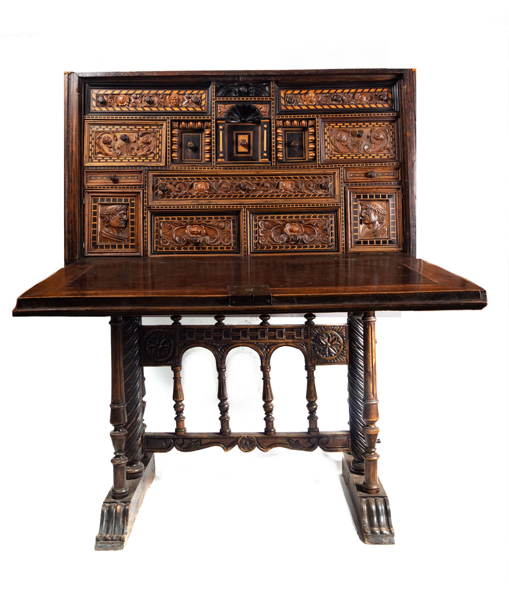 Important Plateresque Cabinet in Walnut, Boxwood and Ebony inlay, late 16th century - Bild 5 aus 6