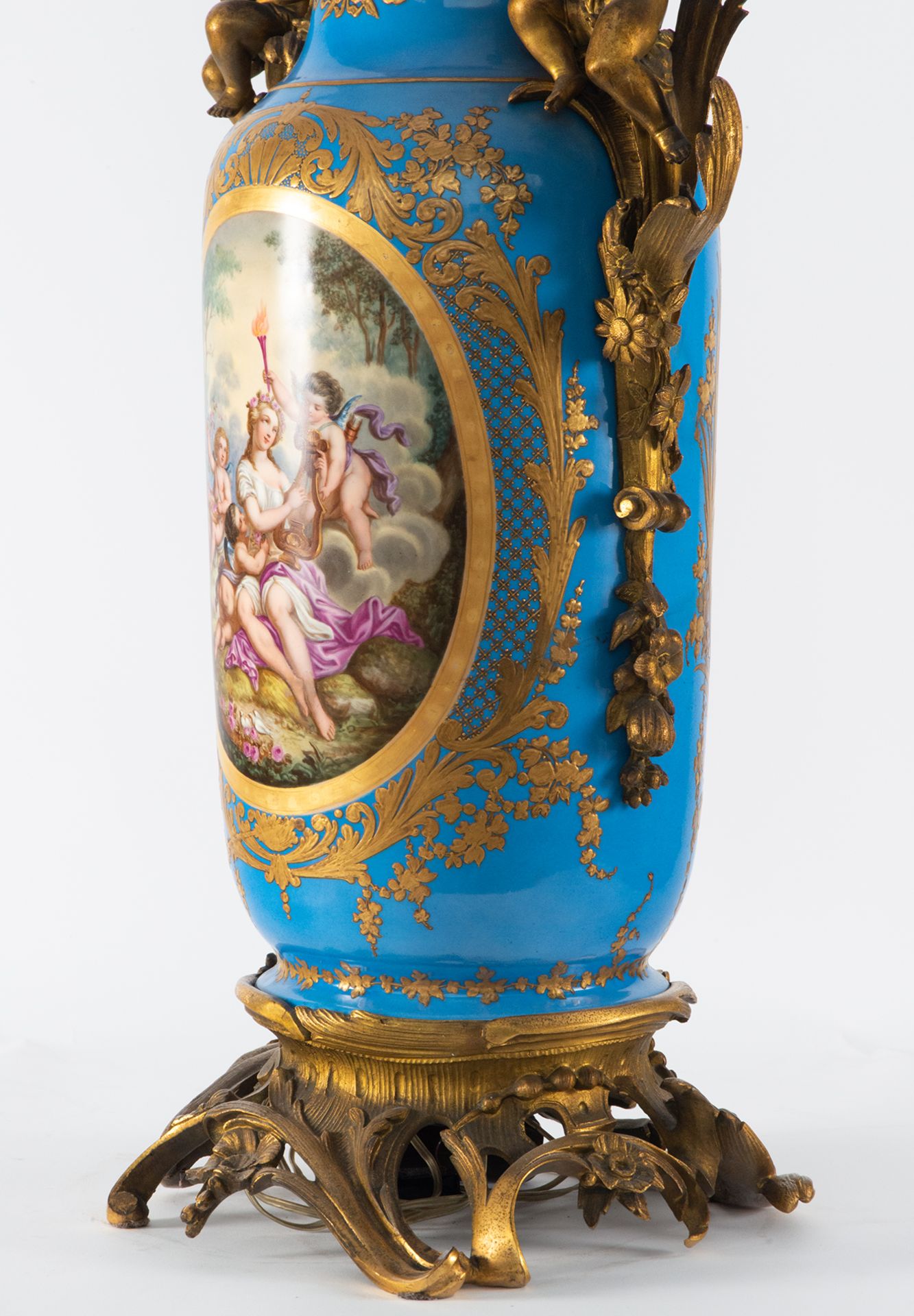 Important Large pair of "bleu celeste" Svres Vases mounted on lamps, French school of the 19th cent - Image 15 of 17