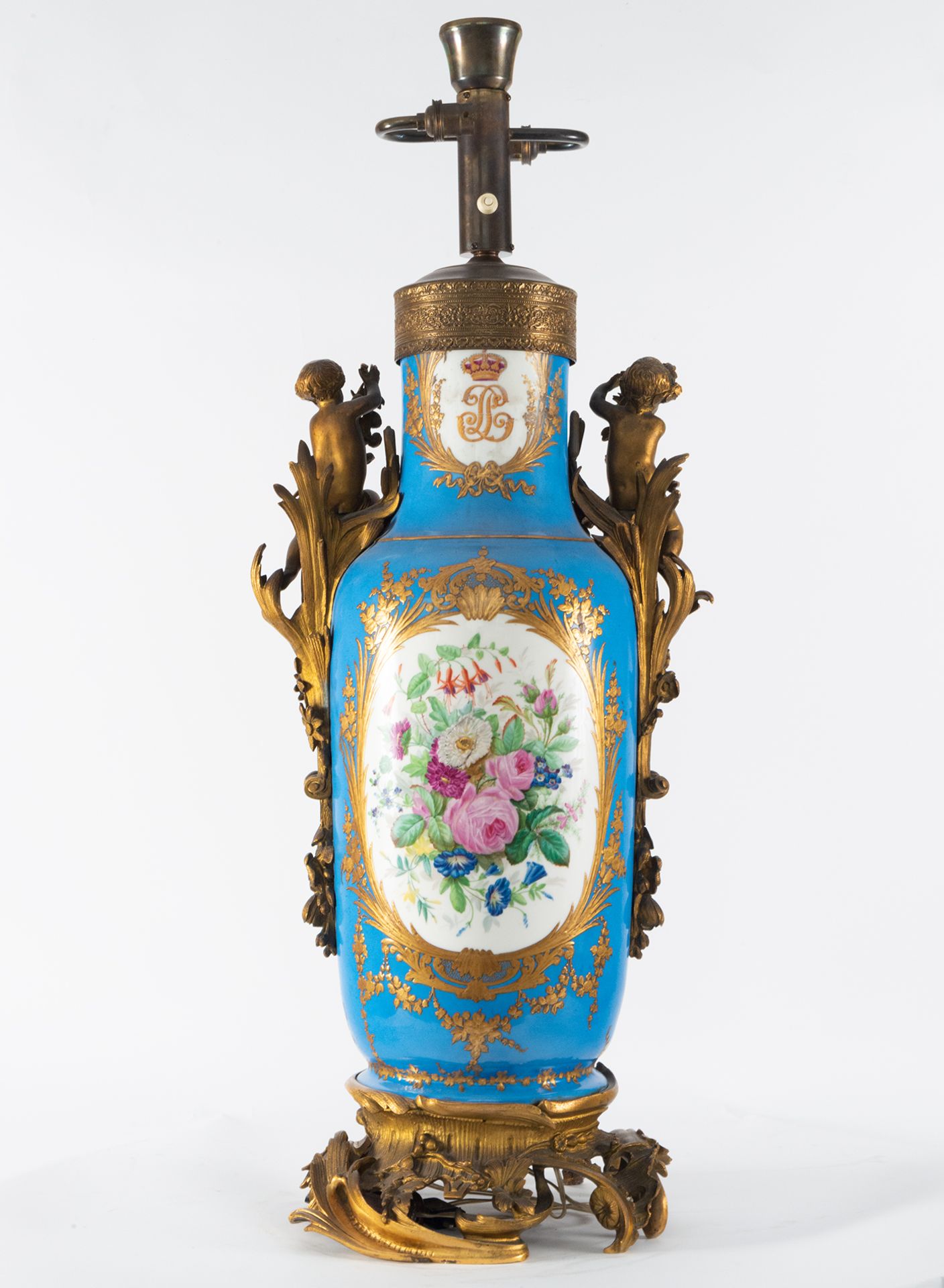 Important Large pair of "bleu celeste" Svres Vases mounted on lamps, French school of the 19th cent - Image 17 of 17
