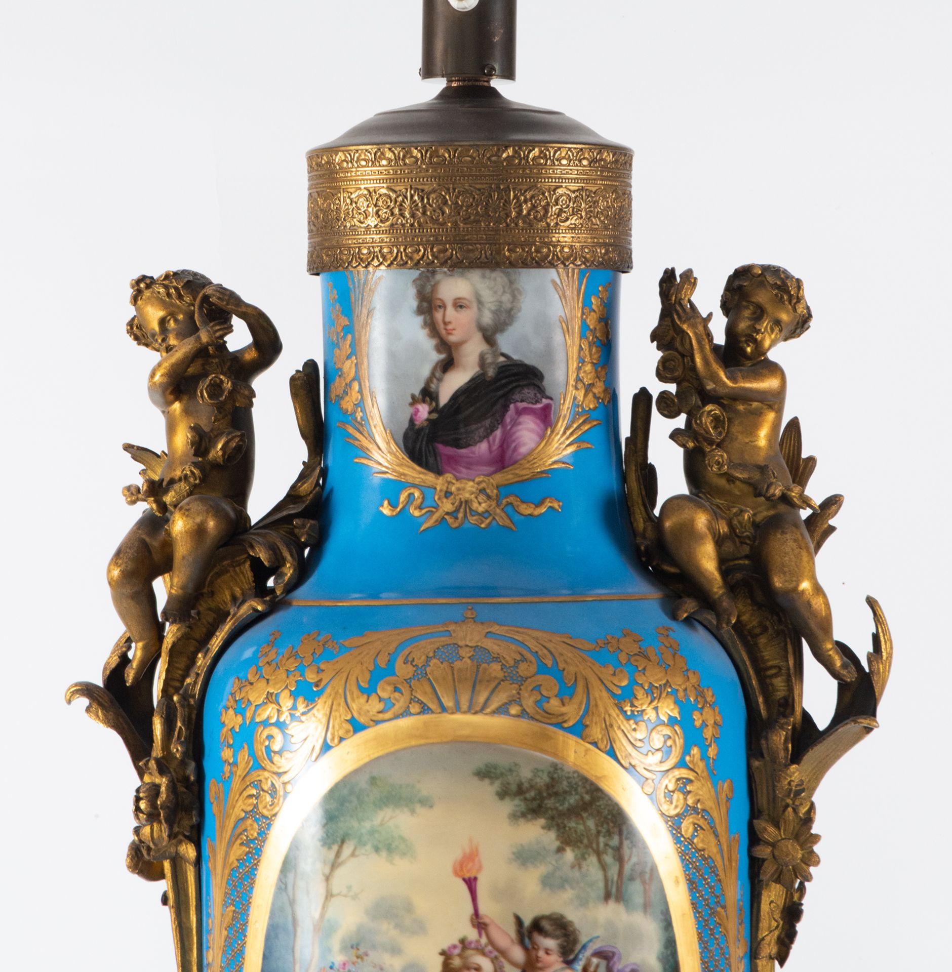Important Large pair of "bleu celeste" Svres Vases mounted on lamps, French school of the 19th cent - Image 11 of 17