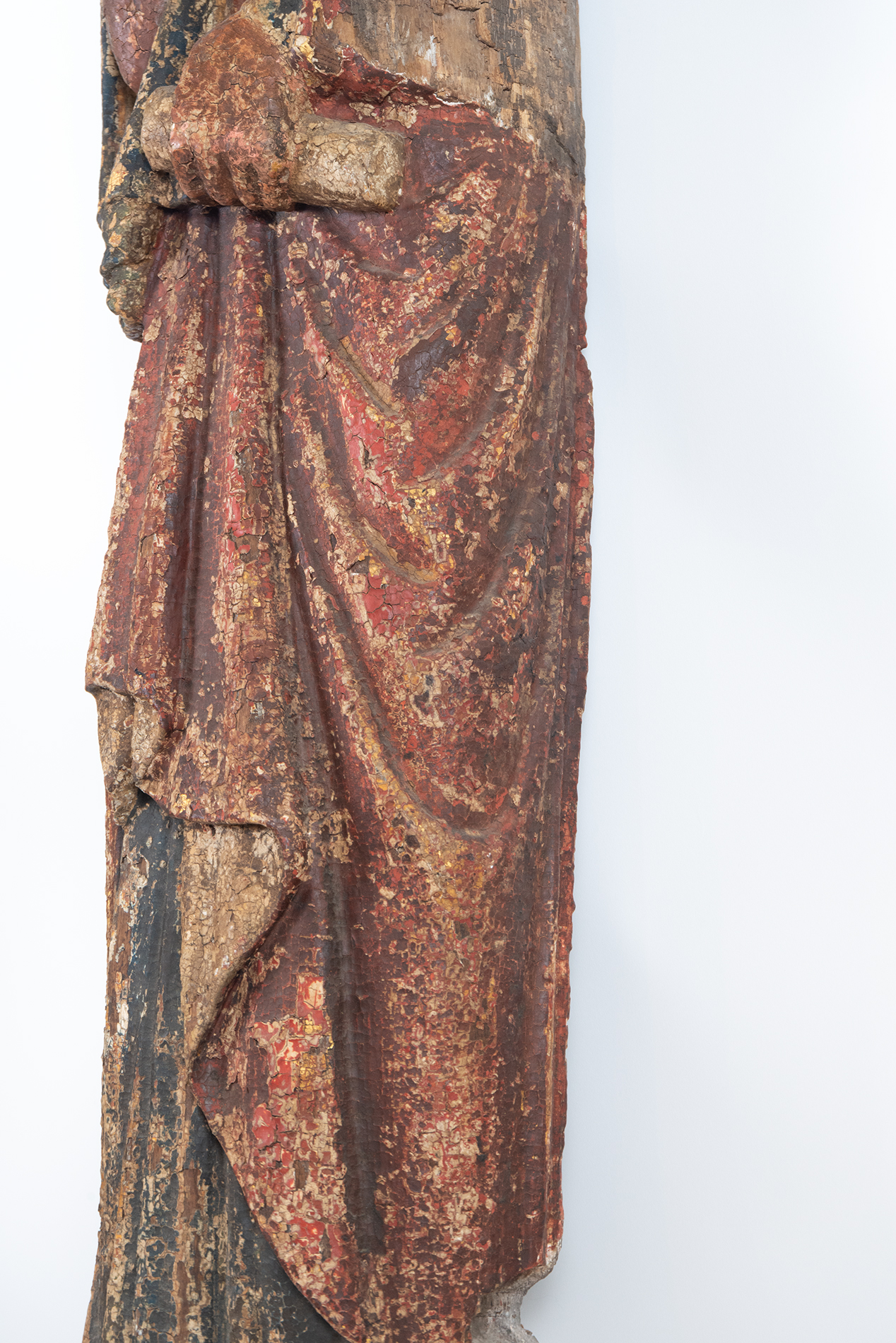 Pair of Large Romanesque Carvings representing Mary and Saint John the Evangelist, Romanesque School - Image 9 of 22