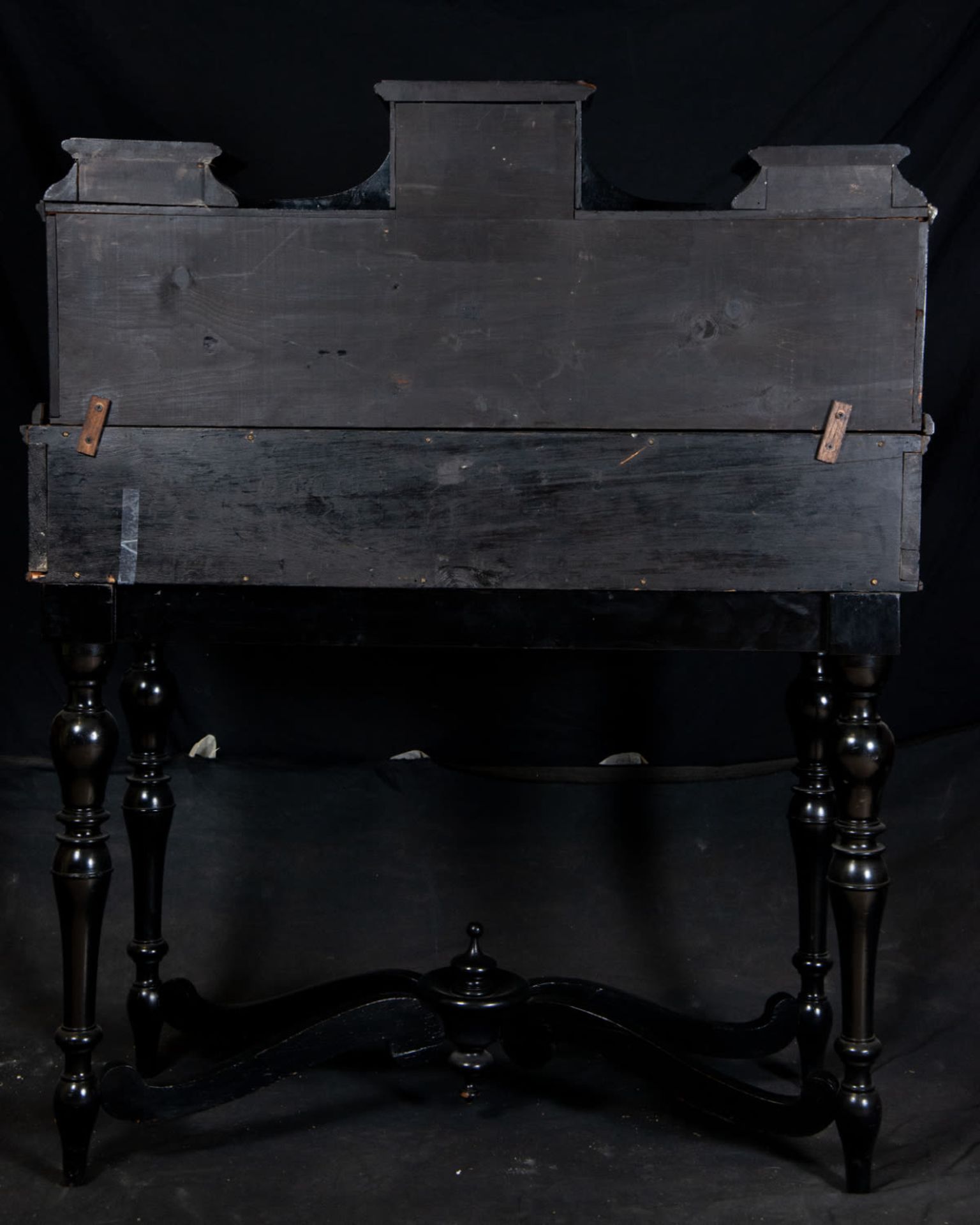 Important Florentine Desk in Ebonized Wood, Rosewood and bone inlays, 18th century Italian work - Bild 10 aus 10