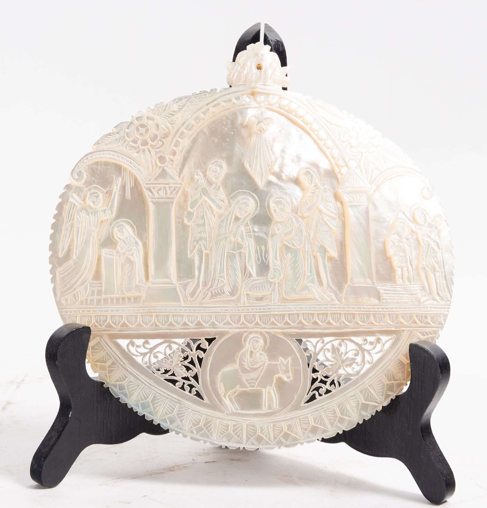 Philippine Shell in Carved Mother of Pearl representing the Birth of Christ, 19th century Philippine