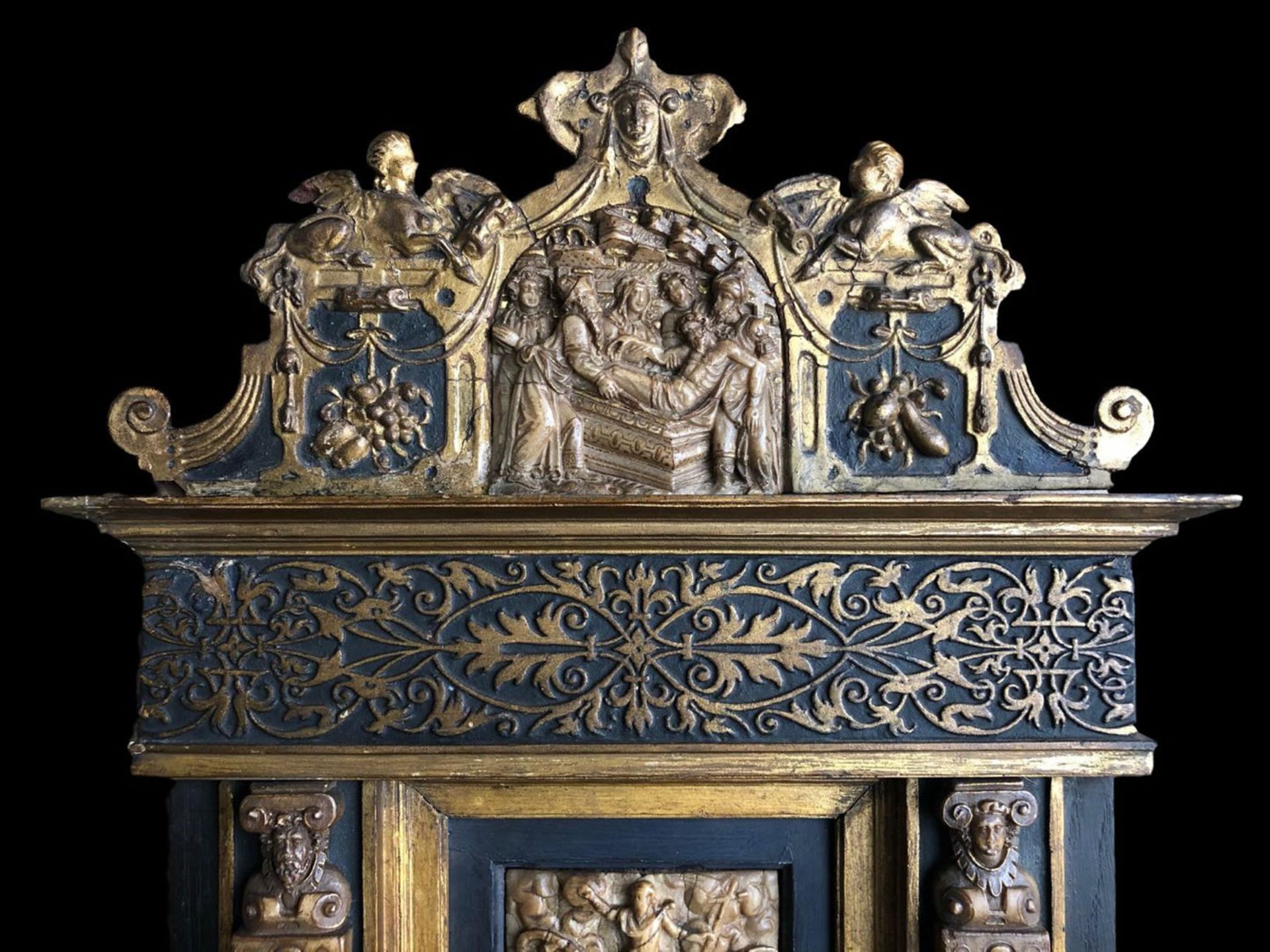 Important altar with two alabaster plaques from Mechelen, 16th century - Image 5 of 9