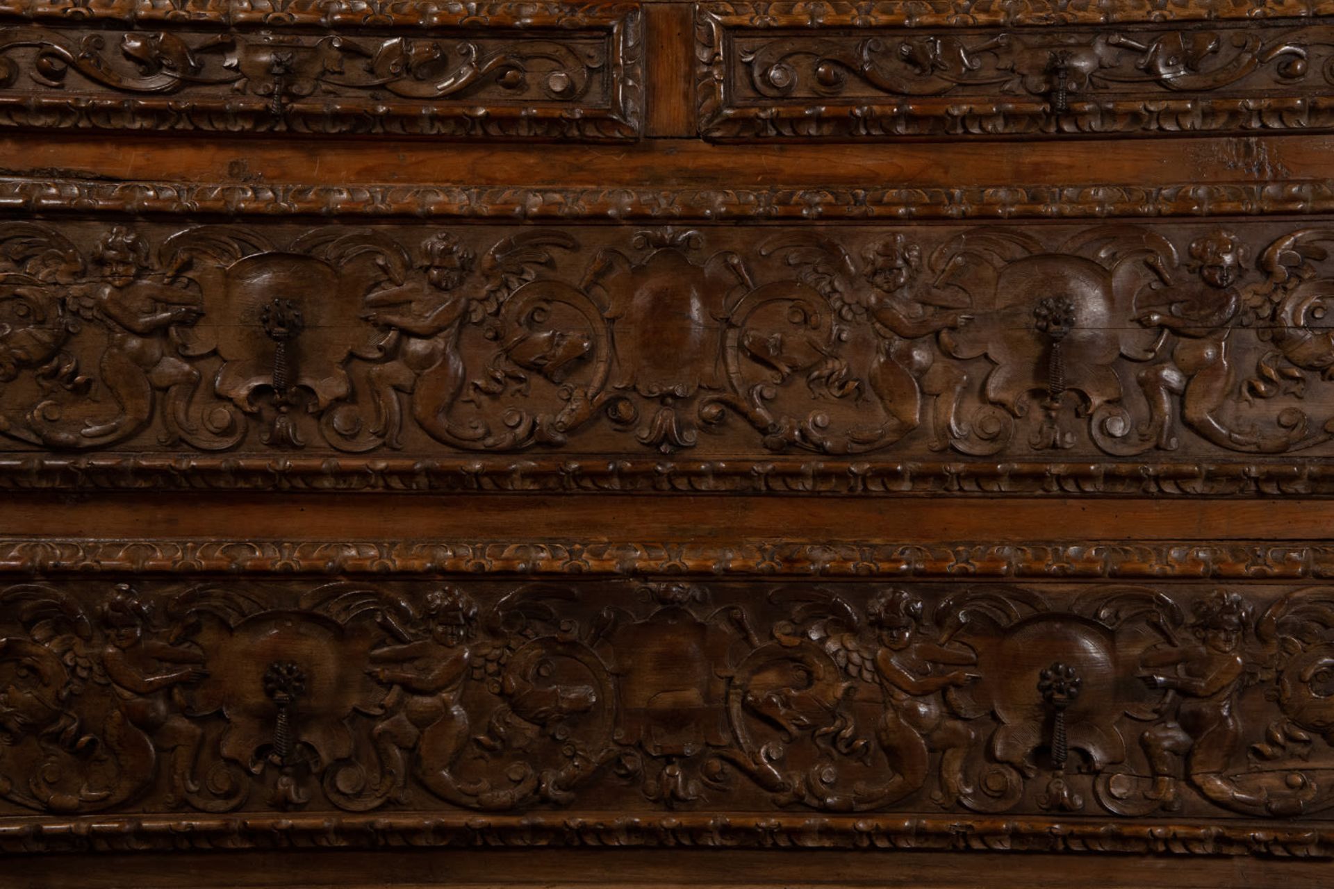 Exceptional Plateresque Desk Cabinet, Spanish Renaissance school of the 16th century - Image 3 of 9