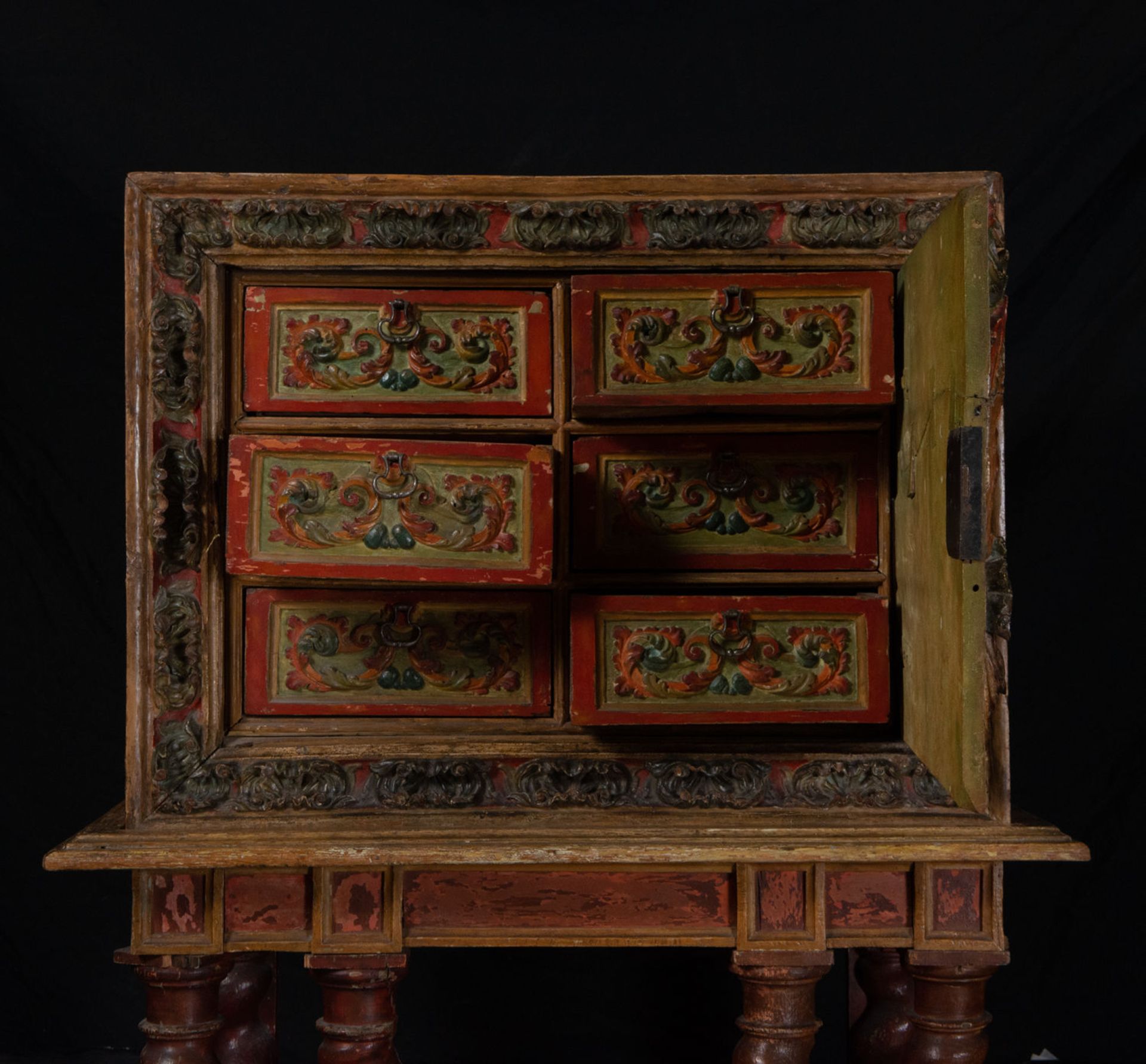 Important Mexican Colonial Cabinet in Polychrome Wood, New Spanish work from the 17th - 18th century - Bild 7 aus 9