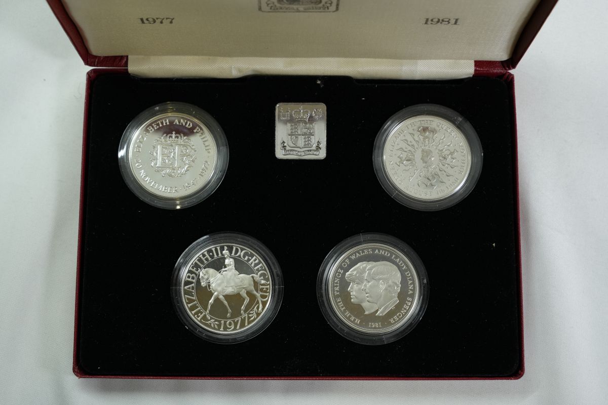 Queen Collection 1972 1977 1980 1981 Silver Crowns Set Various conditions (ASW=3.3645 oz.)