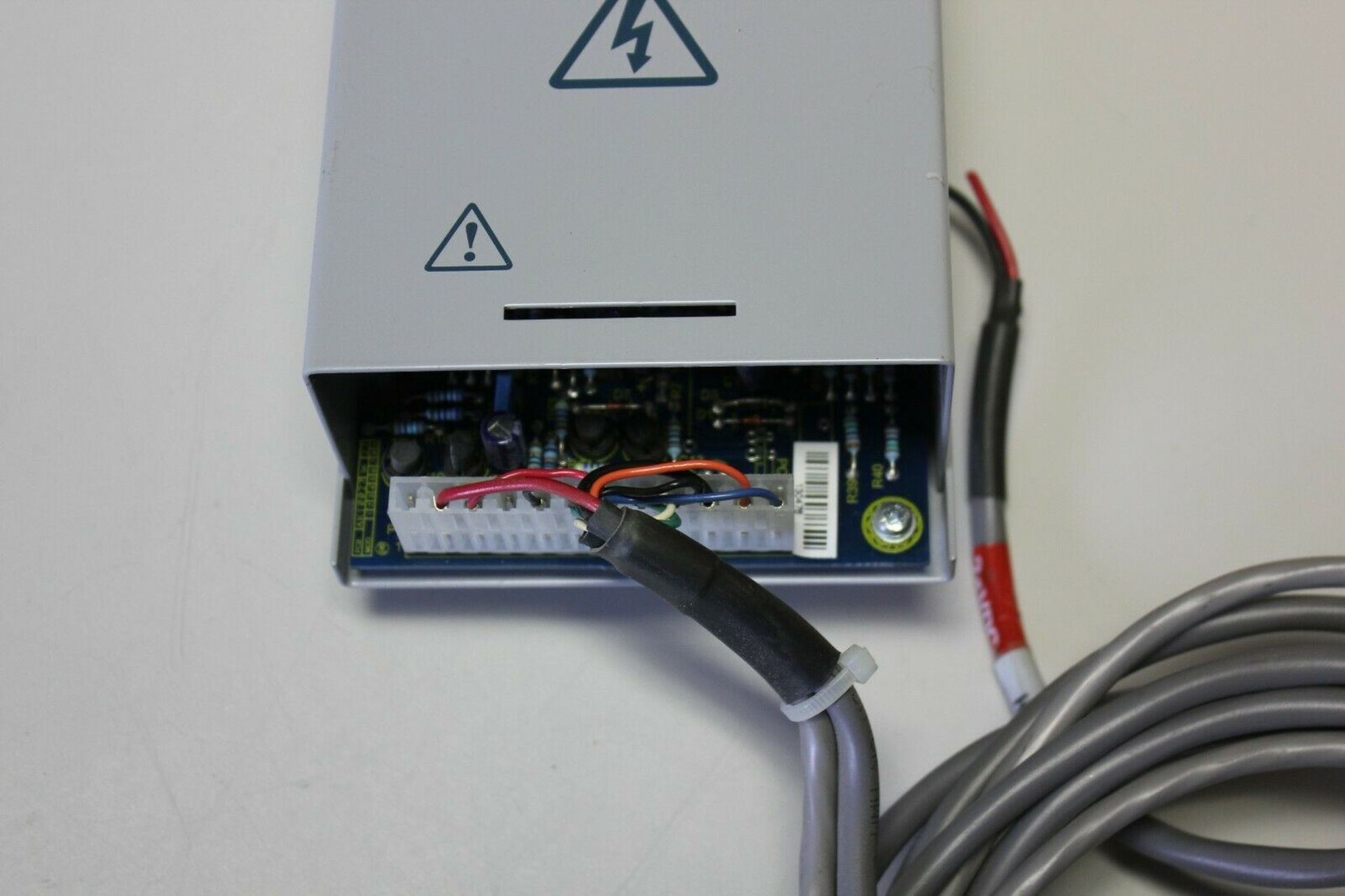 APPLIED KILOVOLTS 24V HIGH VOLTAGE POWER SUPPLY - Image 2 of 2