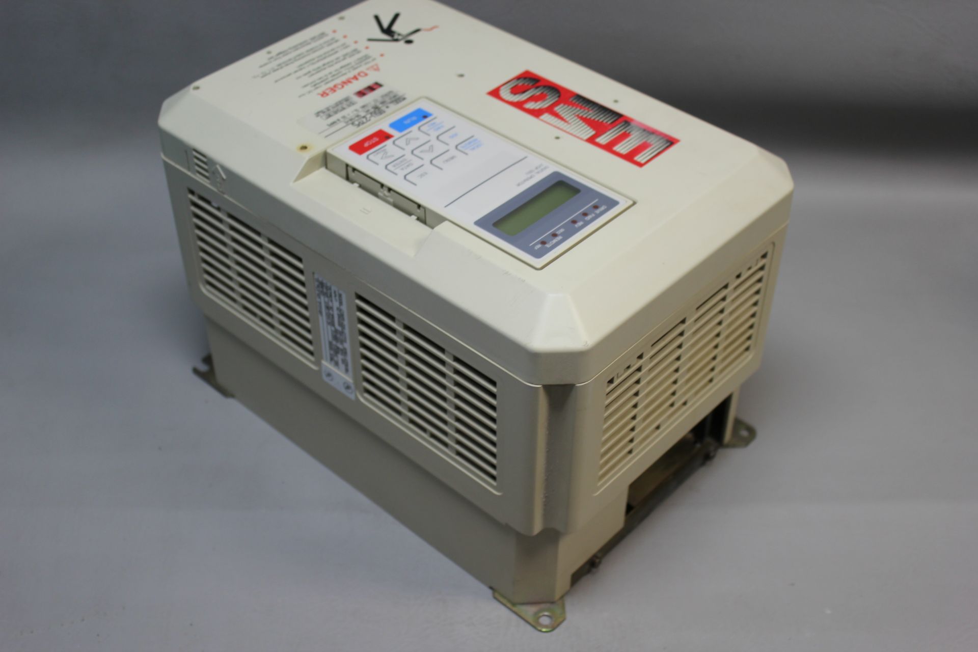 EMS 10HP INVERTER DRIVE - Image 2 of 6