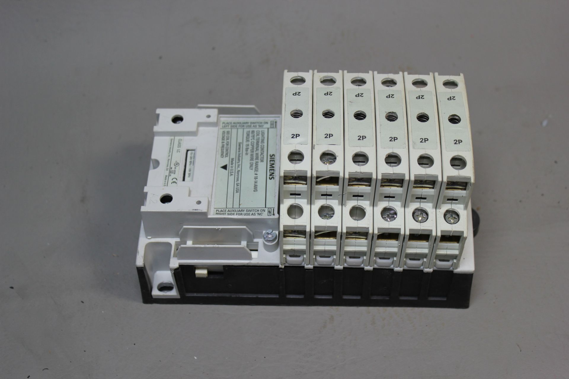 SIEMENS LIGHTING CONTACTOR 49LCPP2A CLASS LC - Image 3 of 6