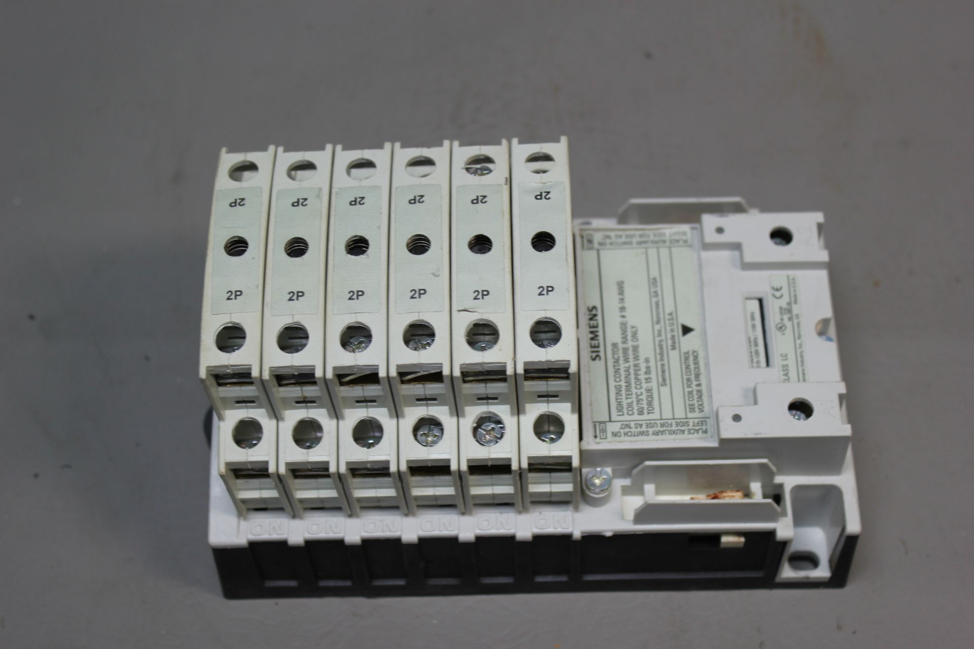 SIEMENS LIGHTING CONTACTOR 49LCPP2A CLASS LC - Image 2 of 6
