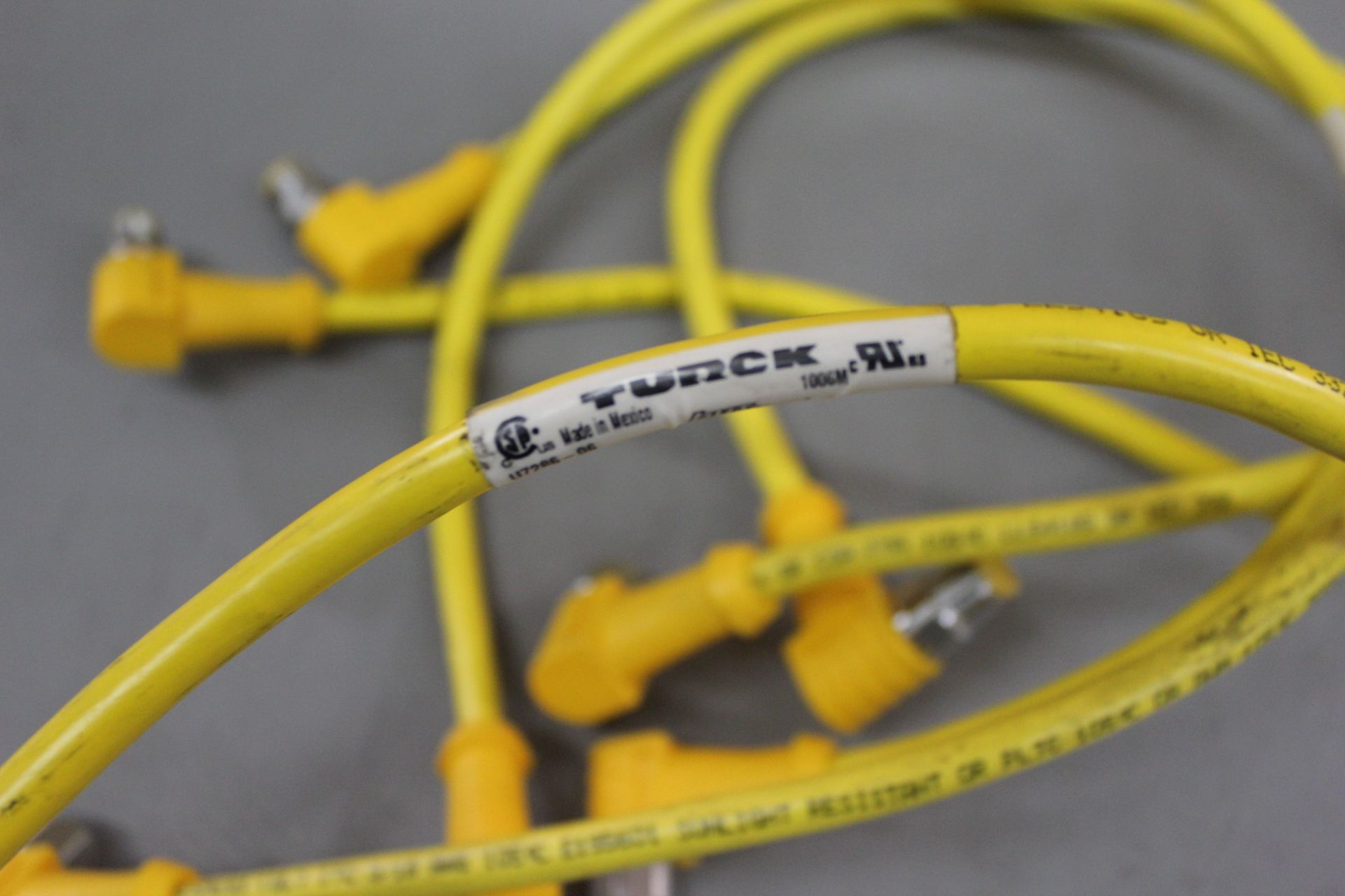 LOT OF TURCK CABLES - Image 4 of 4