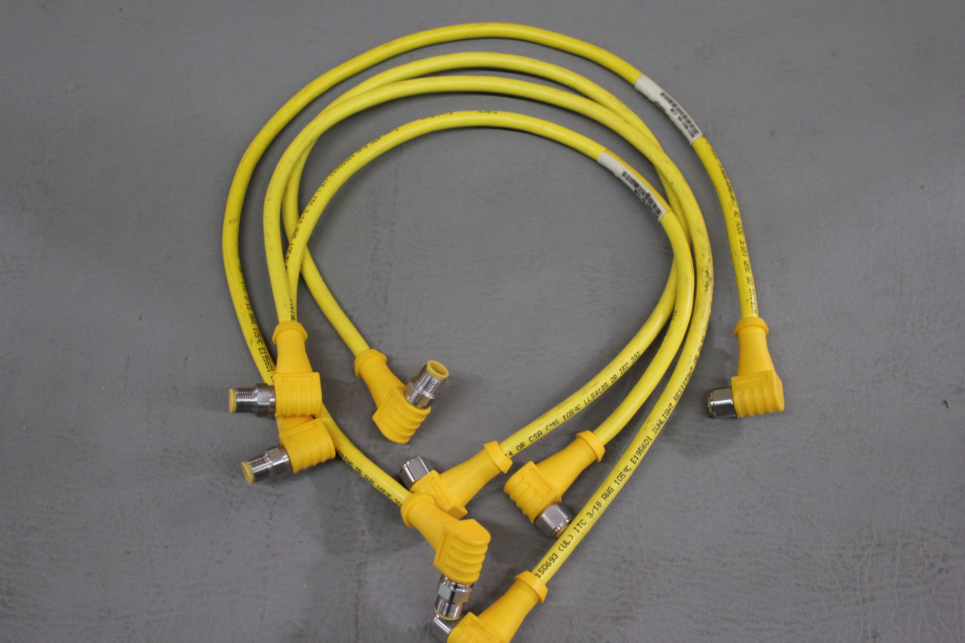 LOT OF TURCK CABLES