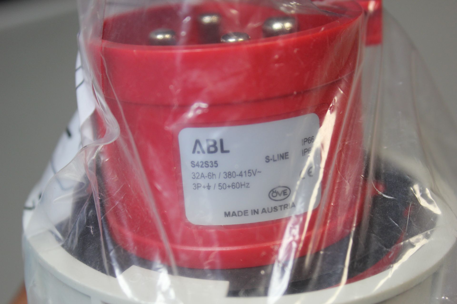 NEW ABL INDUSTRIAL POWER PLUG - Image 4 of 4