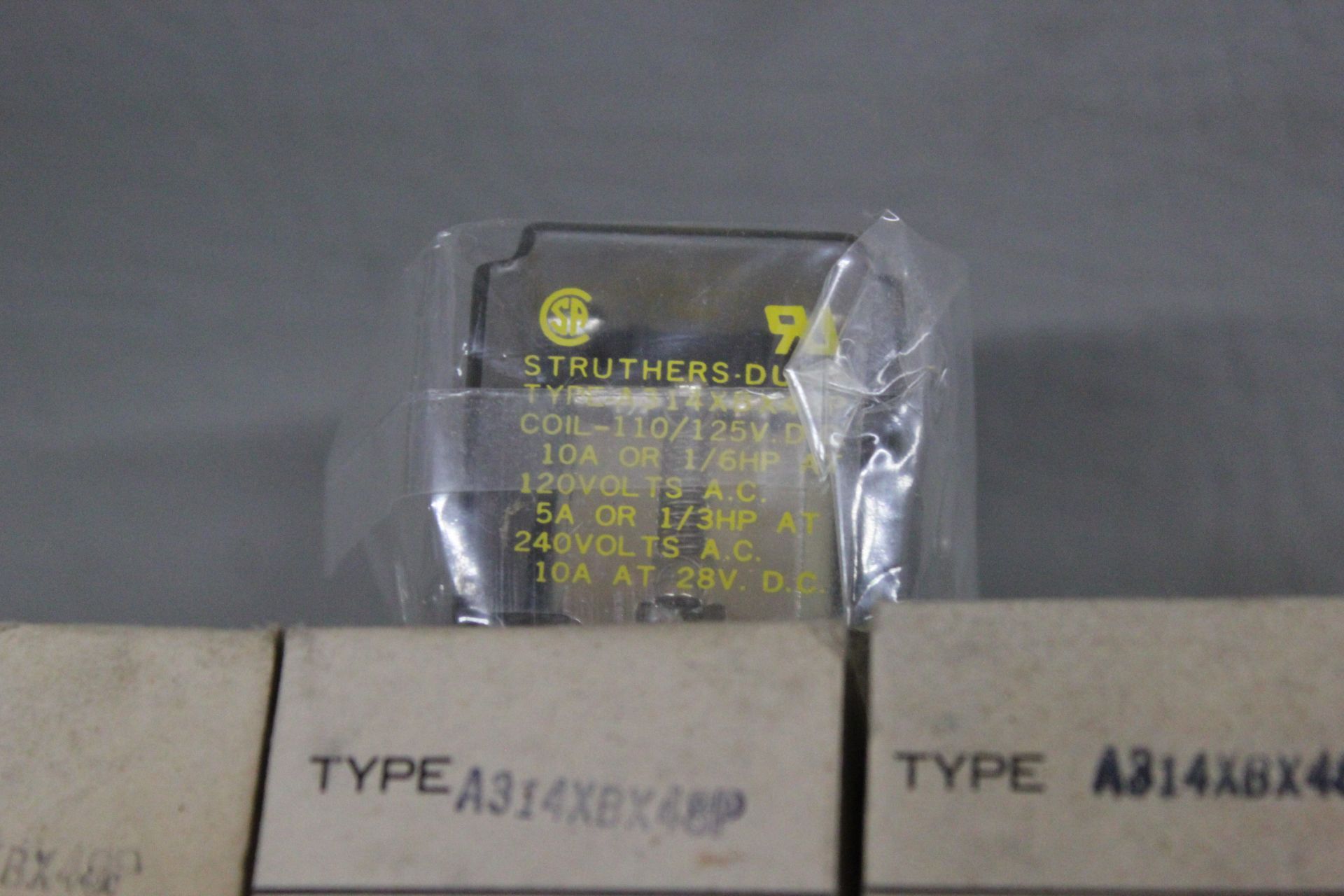 LOT OF NEW STRUTHERS DUNN 120VDC RELAYS - Image 5 of 6
