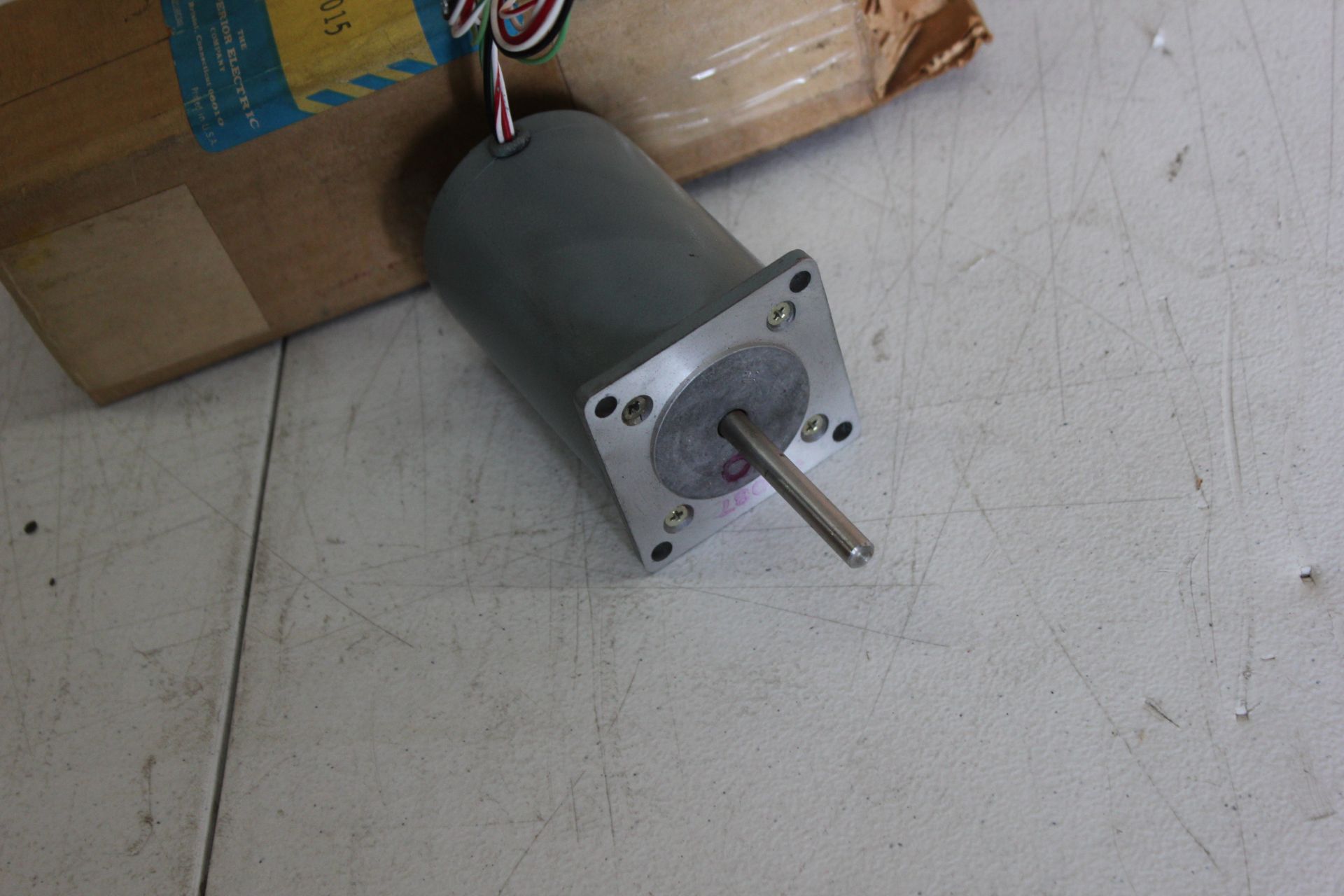 NEW SUPERIOR ELECTRIC SLO-SYN DRIVING MOTOR - Image 6 of 8