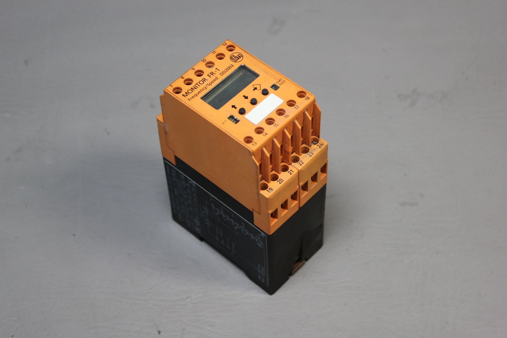IFM FREQUENCY/SPEED MONITOR