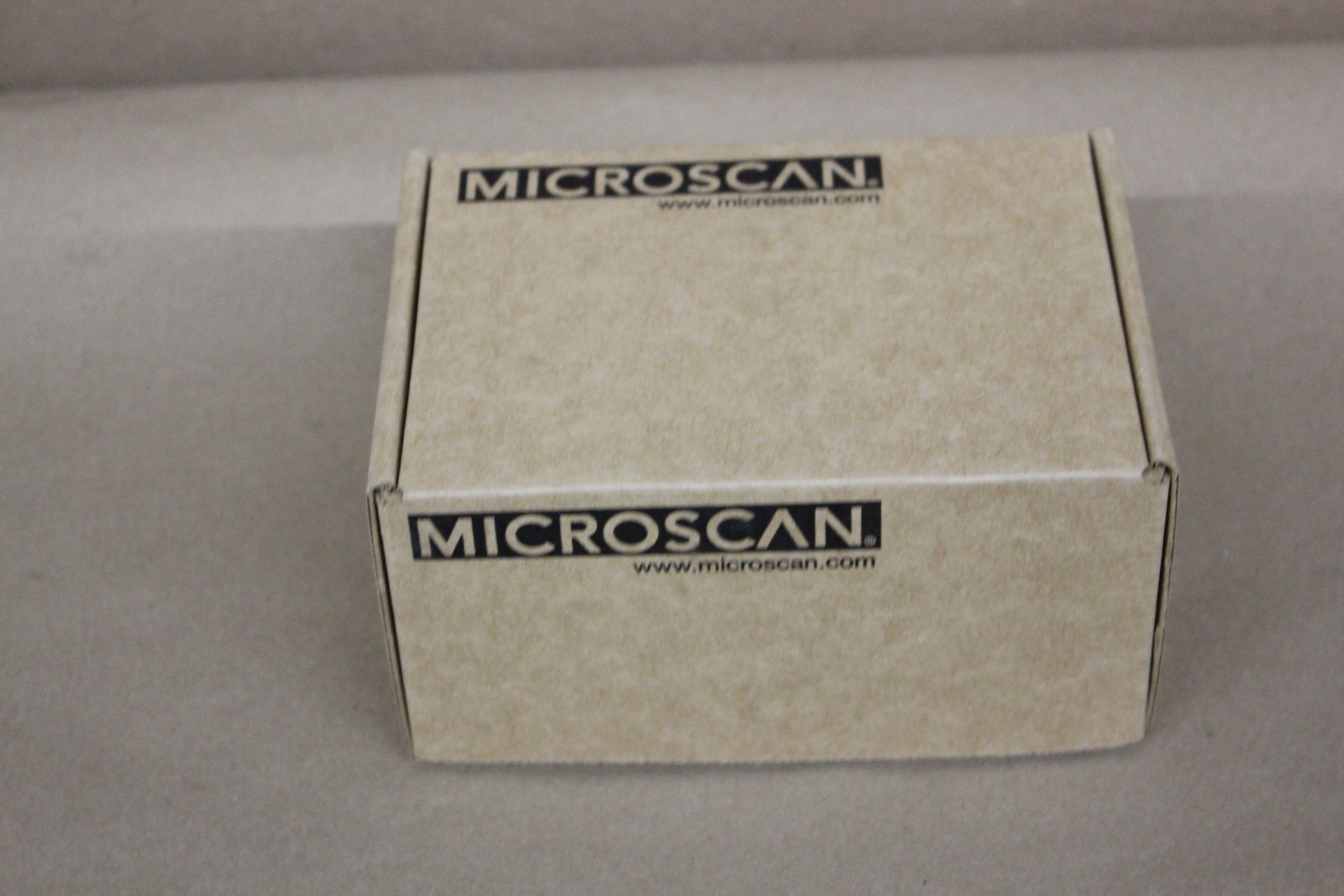 NEW MICROSCAN 820 INDUSTRIAL BARCODE SCANNER