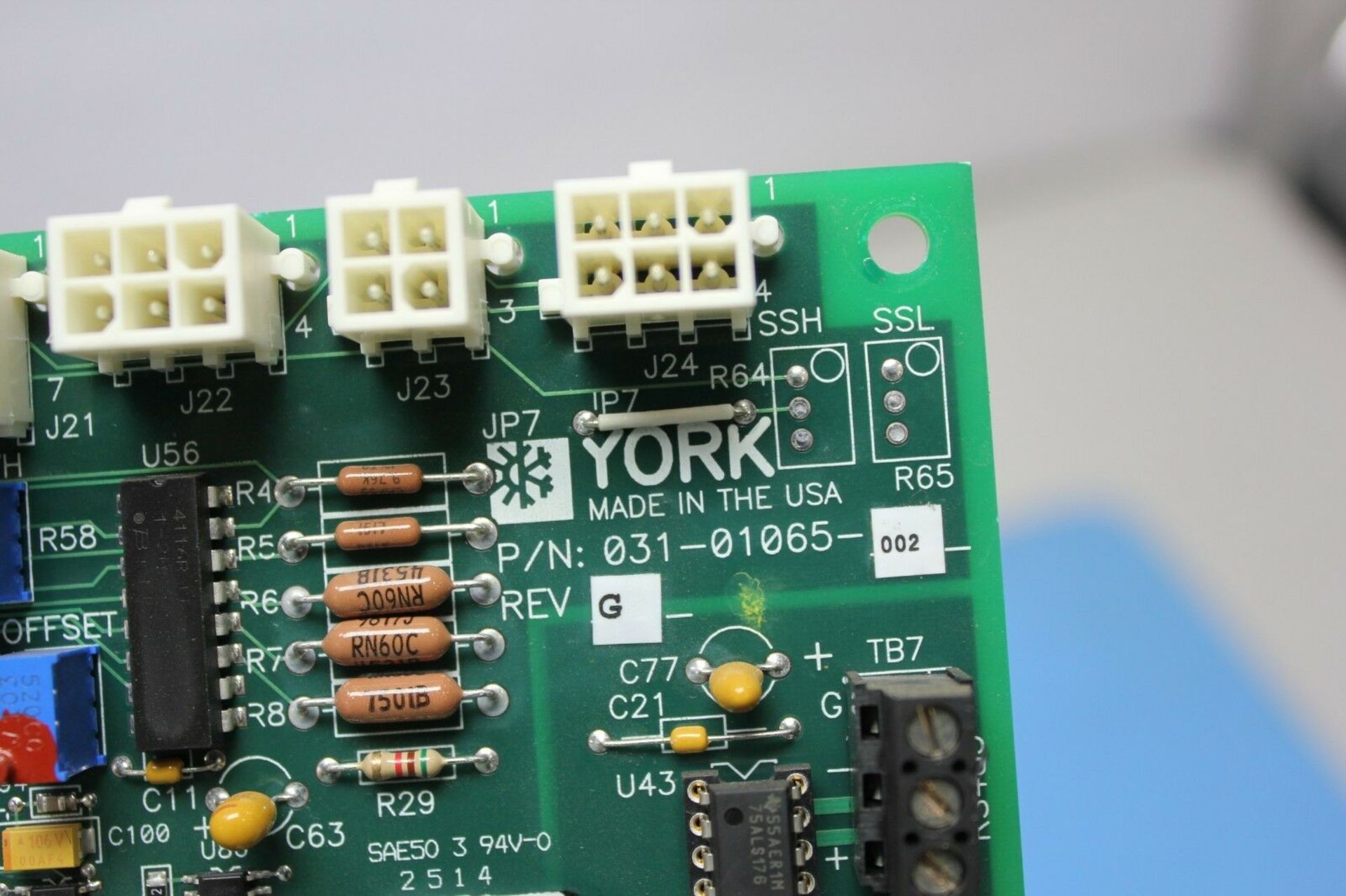 YORK CHILLER CONTROL BOARD - Image 2 of 7