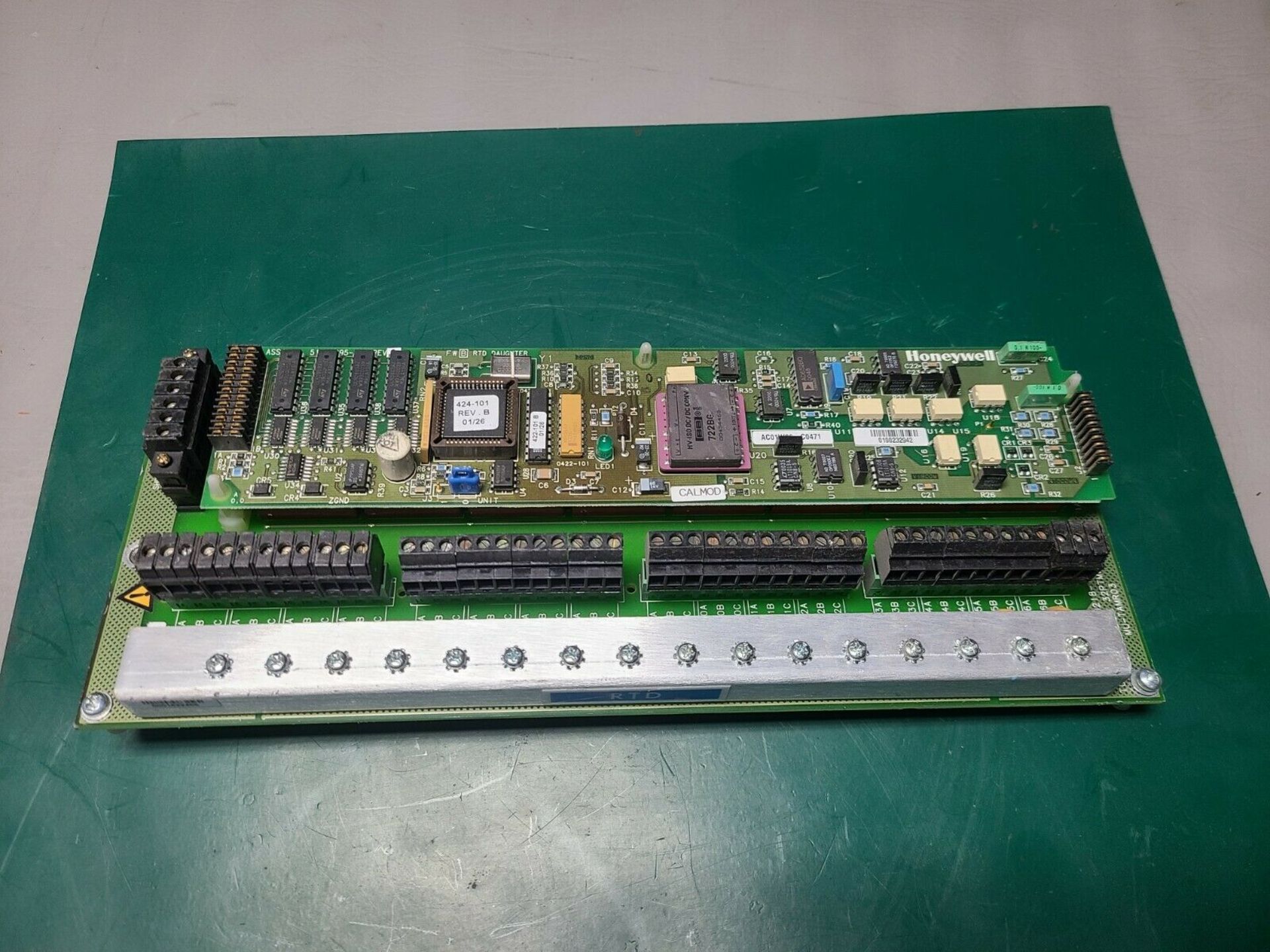 HONEYWELL CONTROL BOARD WITH RTD DAUGHTER BOARD