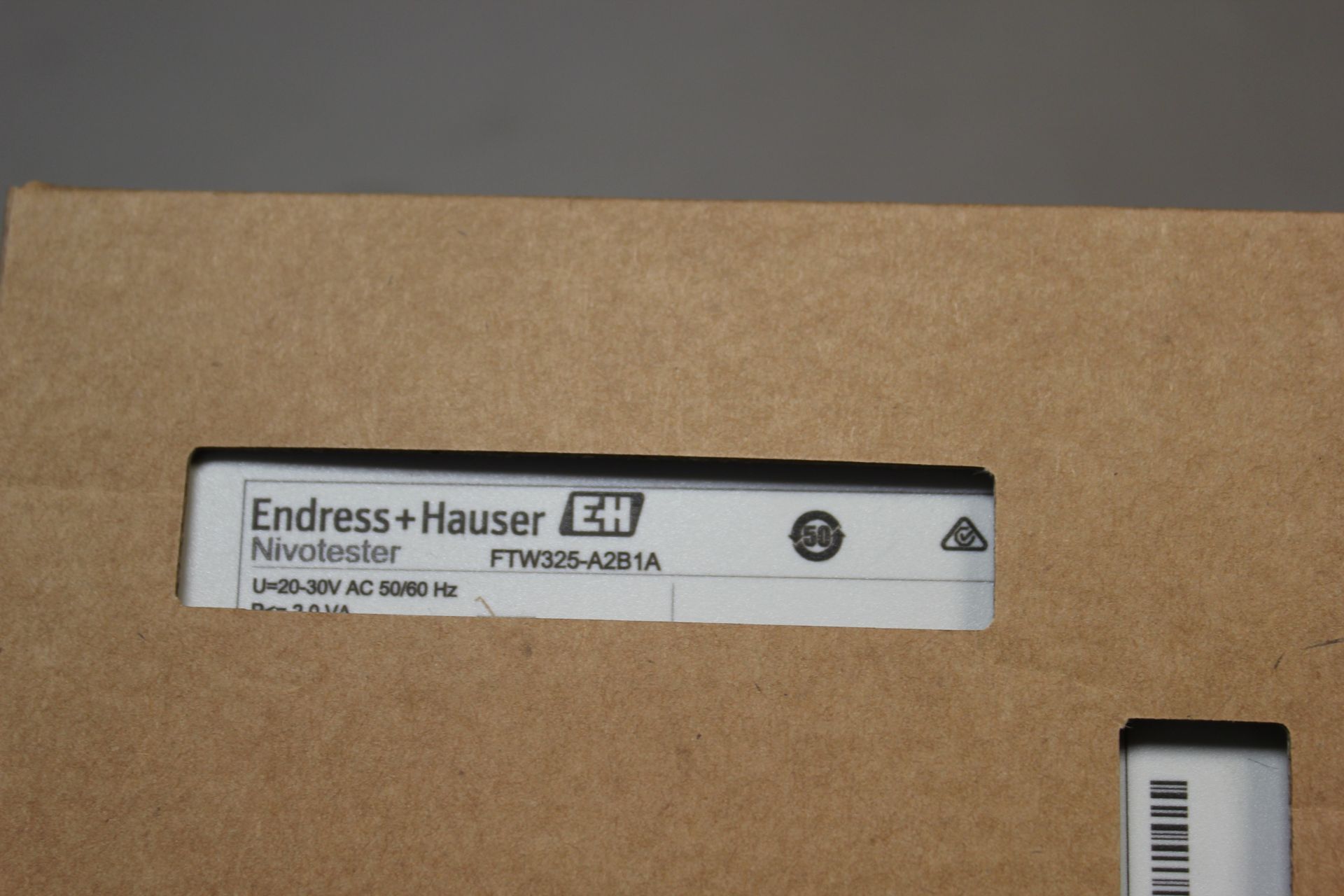 NEW ENDRESS HAUSER NIVOTESTER CONDUCTIVE POINT LEVEL SWITCH - Image 2 of 4