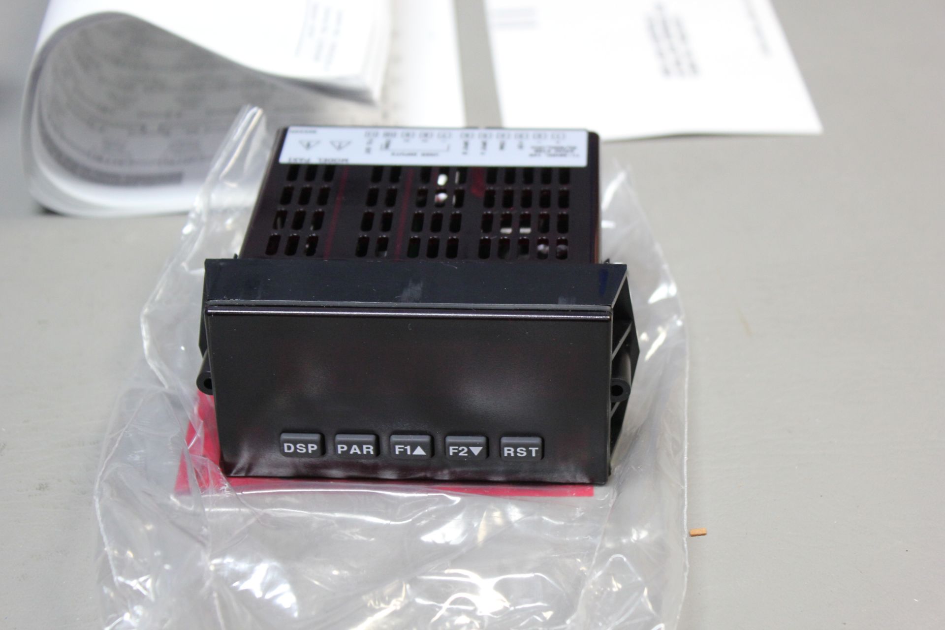NEW RED LION PAX DIGITAL INPUT PANEL METER - Image 5 of 7