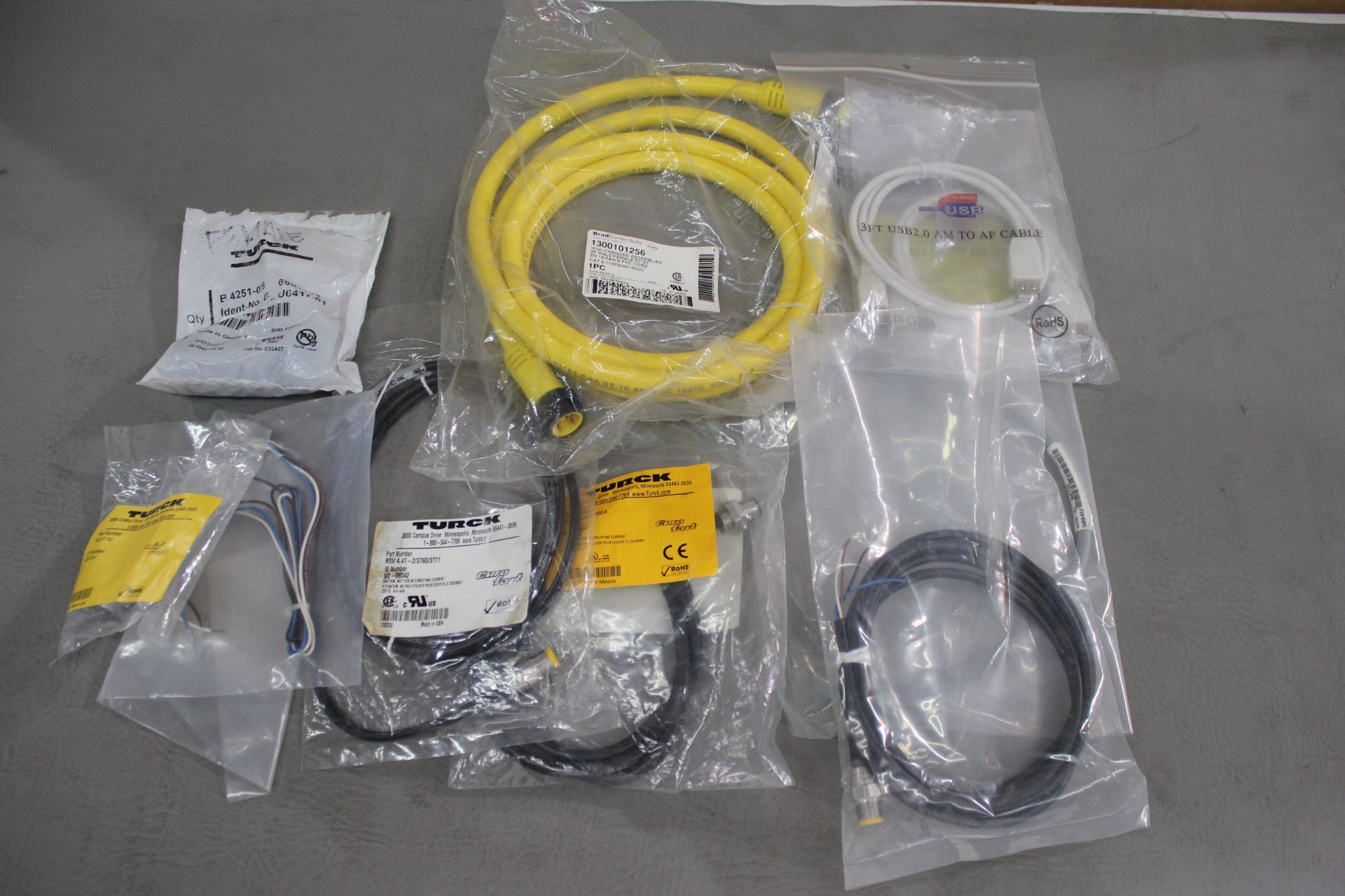 LOT OF NEW & UNUSED SENSOR & USB CORDSETS