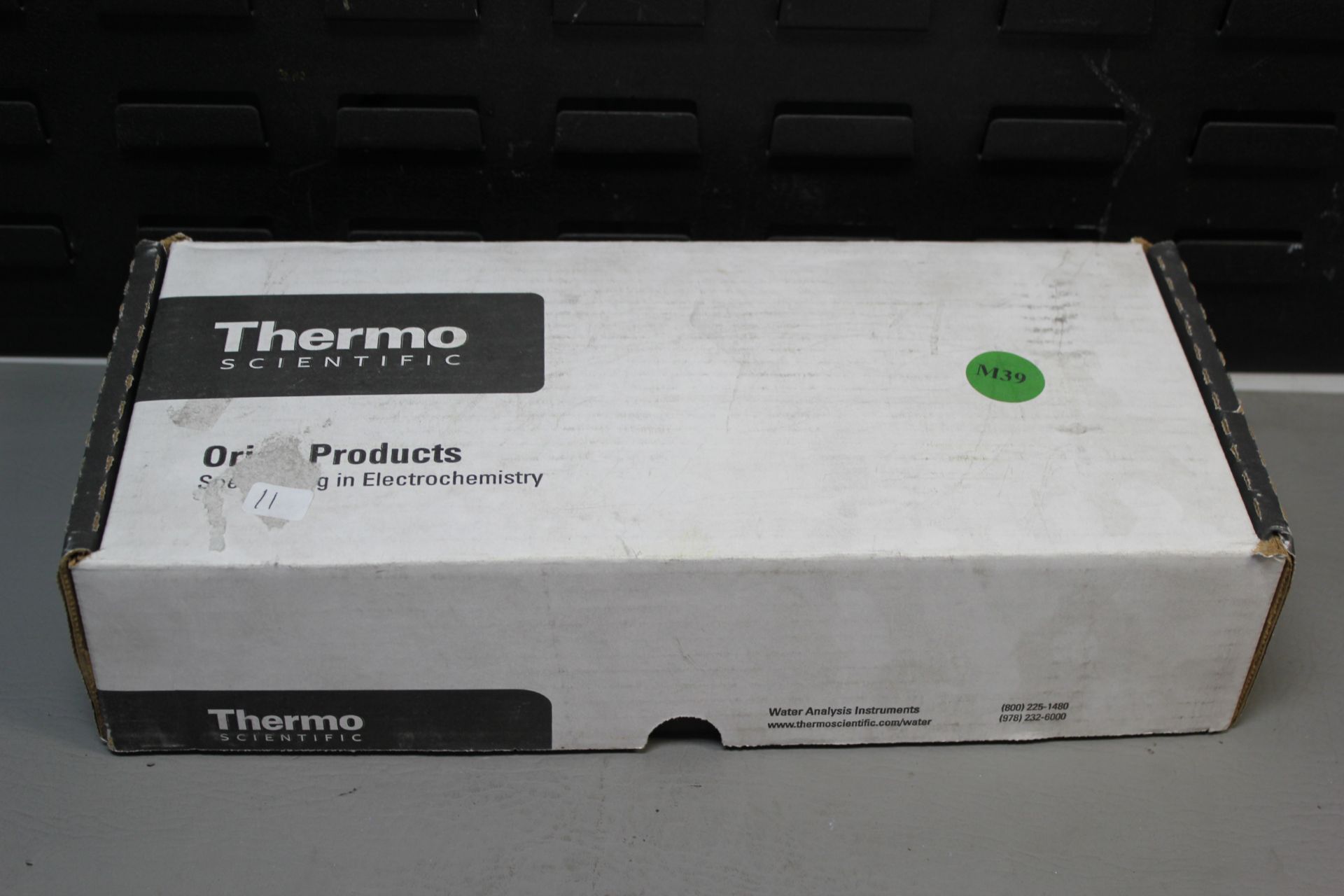 NEW THERMO SCIENTIFIC ELECTRODE ELECTRODE GLASS TUBE