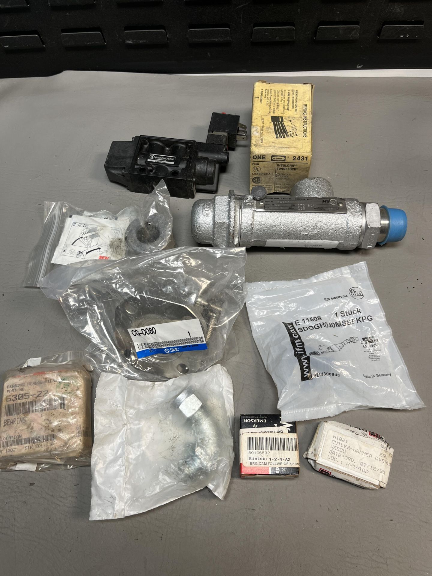 Lot of misc parts, hubbell SMC IFM