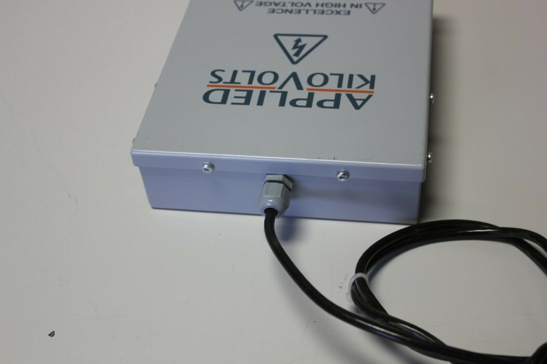 APPLIED KILOVOLTS 24V HIGH VOLTAGE POWER SUPPLY - Image 4 of 6