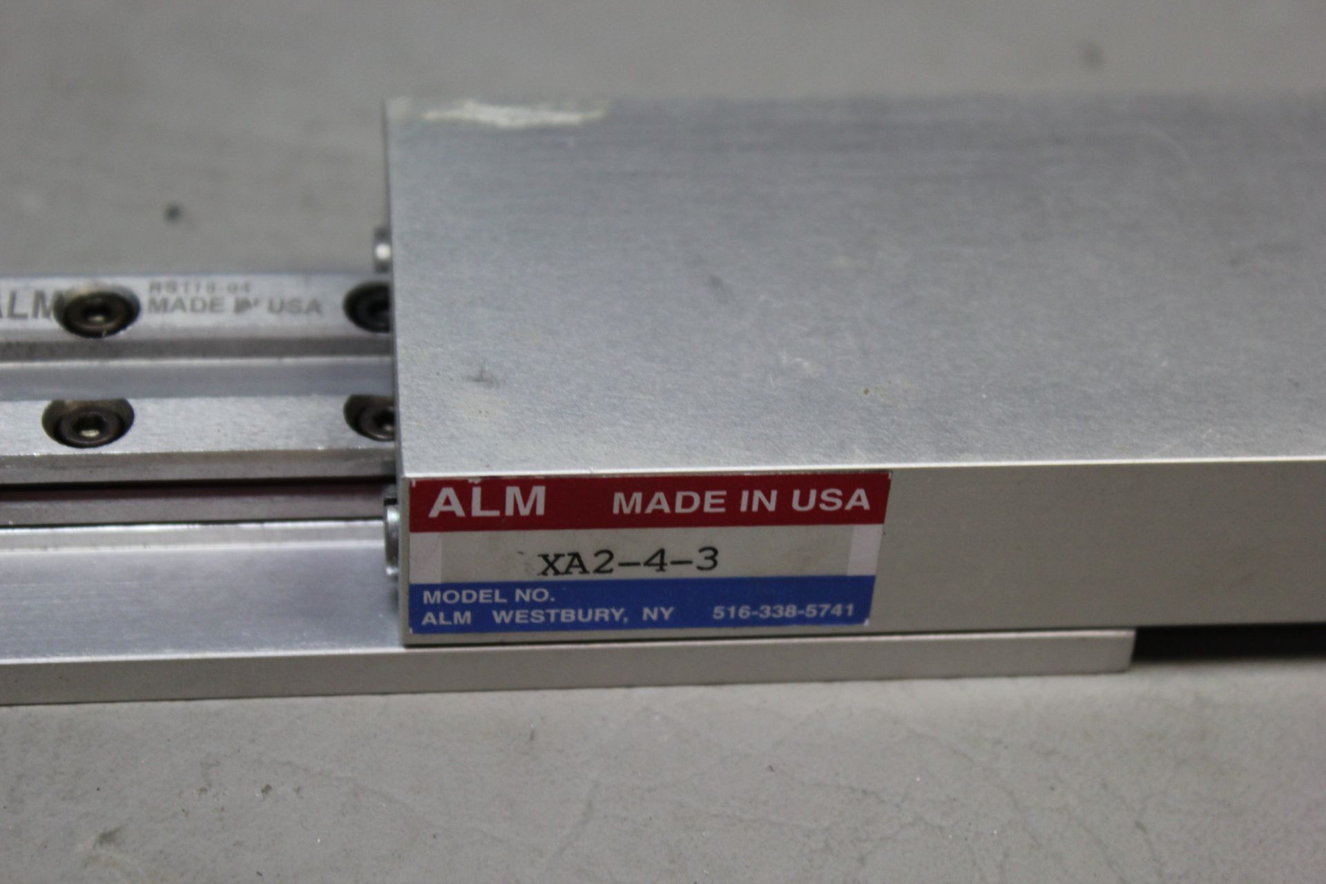 ALM BALL BEARING SLIDE STAGE - Image 2 of 3