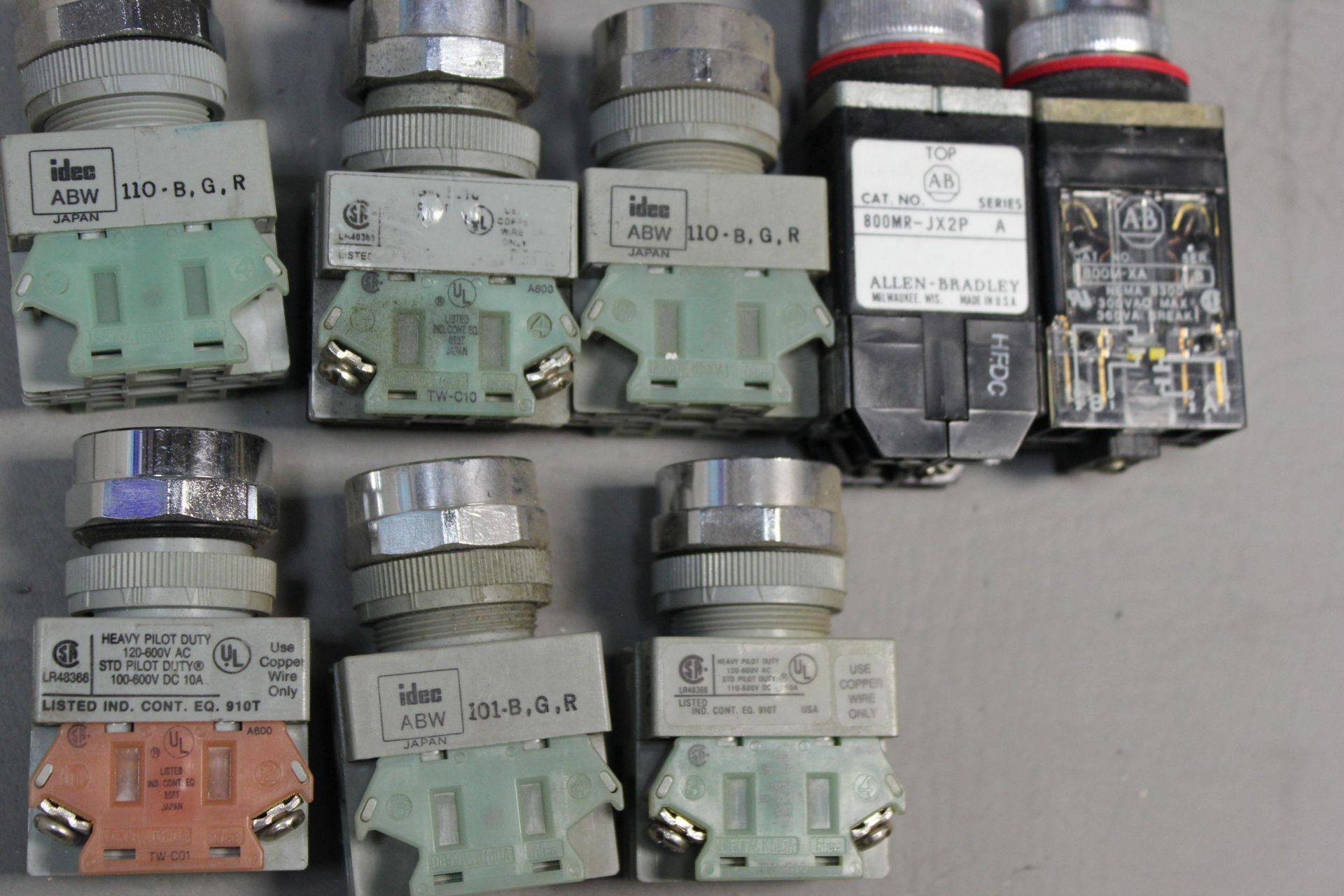 LOT OF INDUSTRIAL SWITCHES - Image 2 of 3