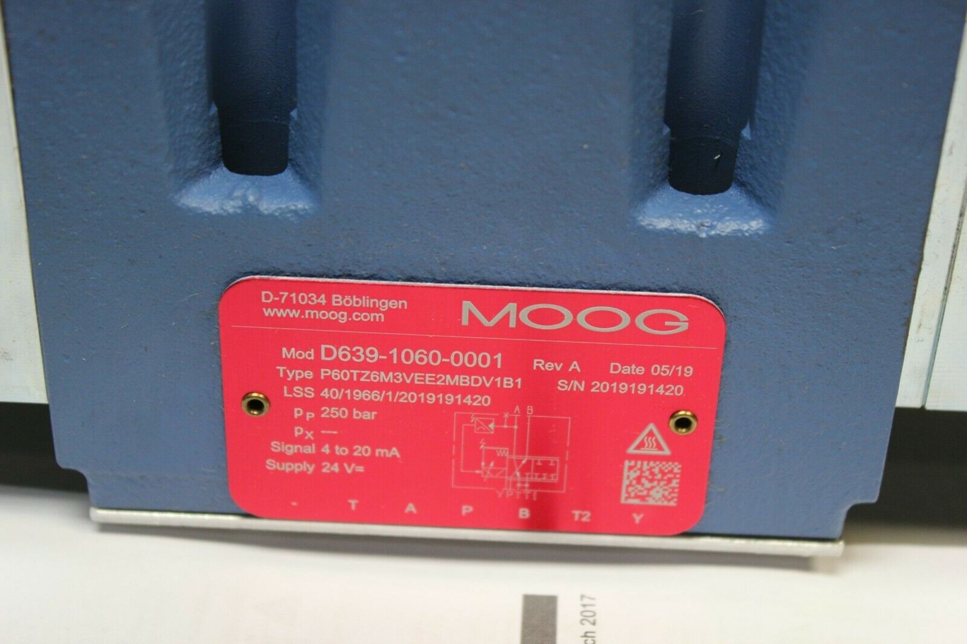 NEW MOOG DIGITAL CONTROL HYDRAULIC SERVO VALVE WITH PROFIBUS - Image 4 of 12