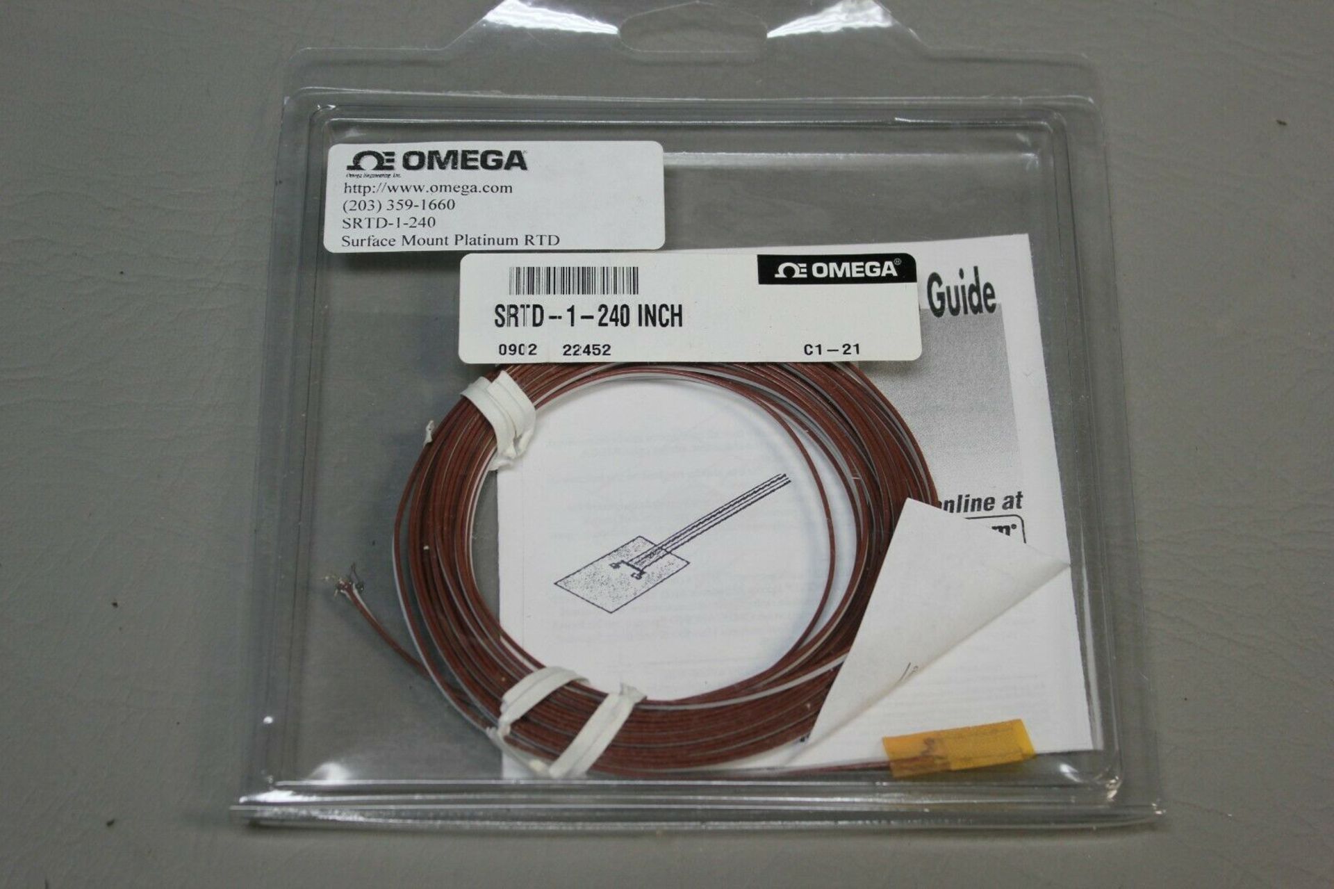 NEW OMEGA SURFACE MOUNT PLATINUM RTD TEMPERATURE SENSOR