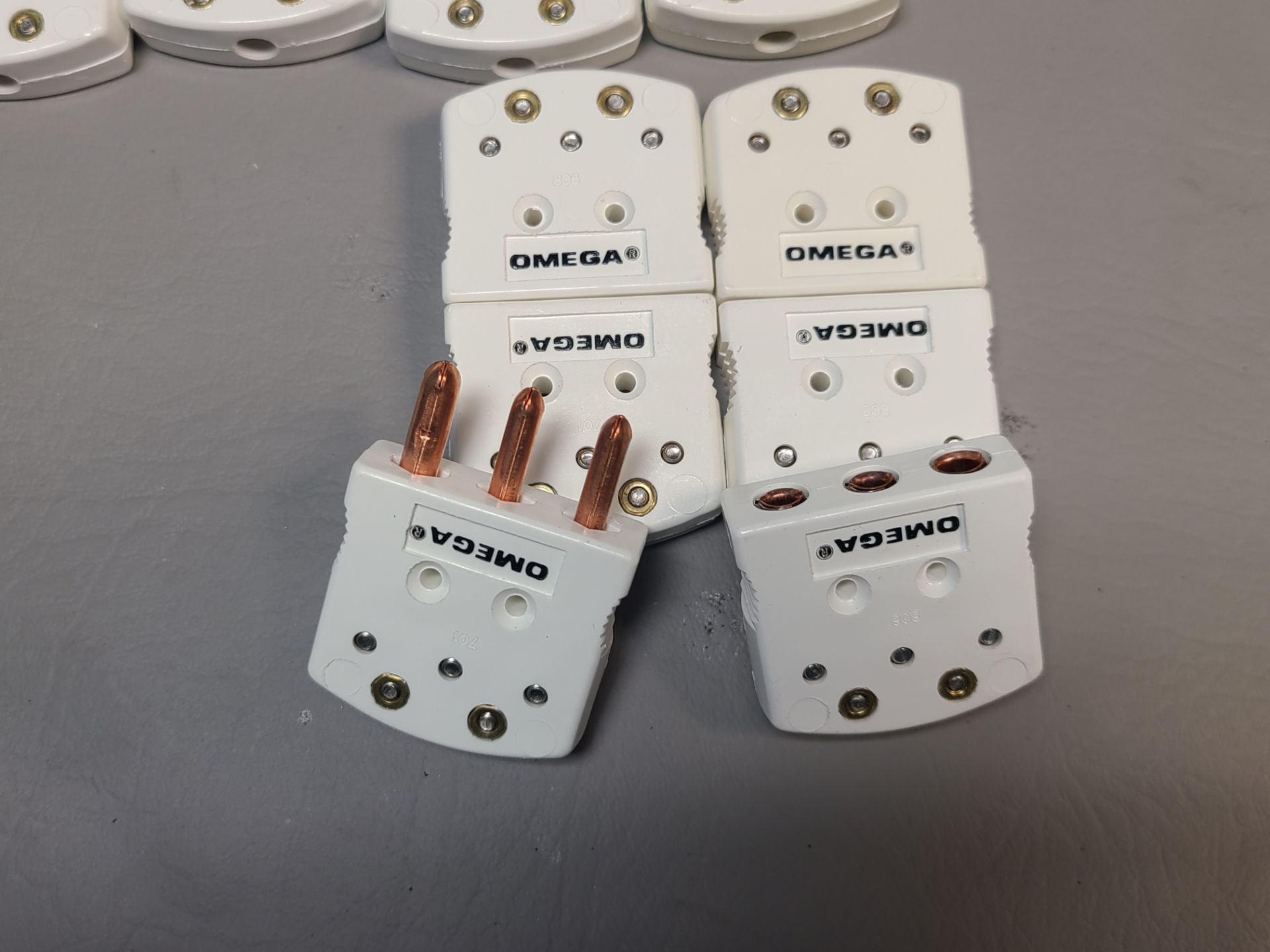 LOT OF THERMOCOUPLE CONNECTORS - Image 2 of 3