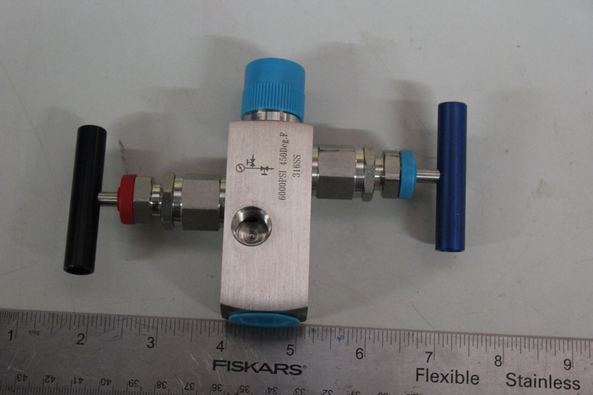 LOT OF NEW SS HIGH PRESSURE BLOCK & BLEED VALVES - Image 8 of 8