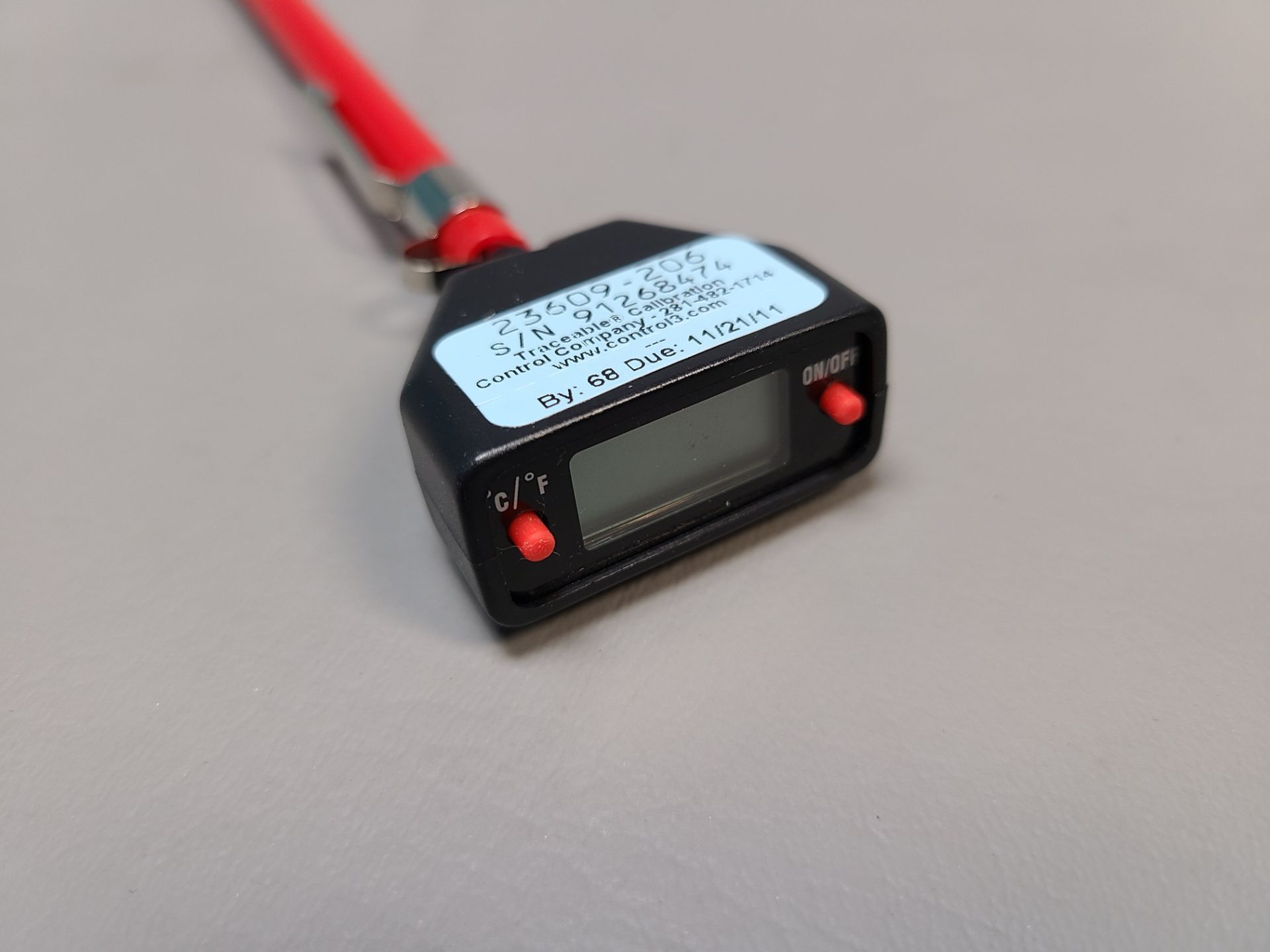 NEW VWR ROBO TRACEABLE DIGITAL THERMOMETER - Image 5 of 6