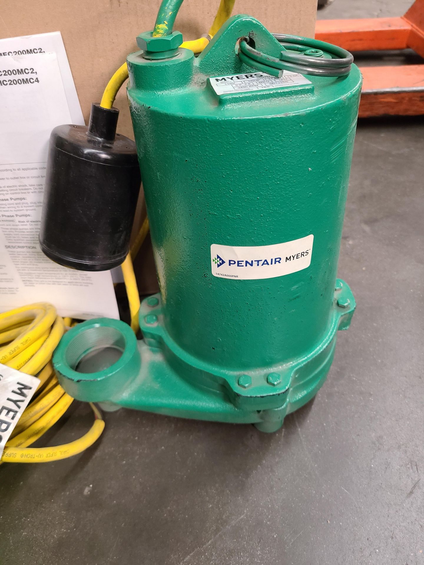 NEW PENTAIR/MYERS CAST IRON EFFLUENT PUMP - Image 7 of 10