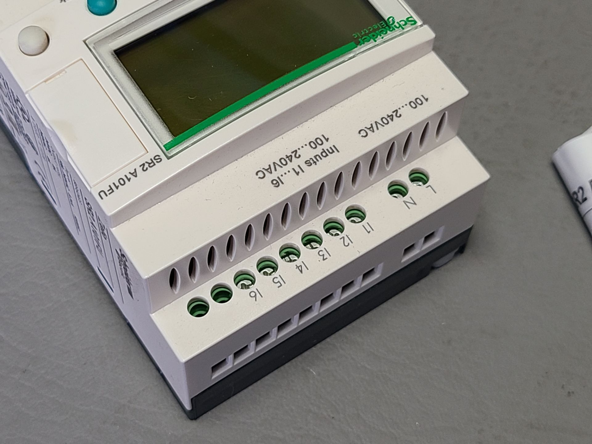 NEW SCHNEIDER ELECTRIC ZELIO SMART RELAY - Image 4 of 5