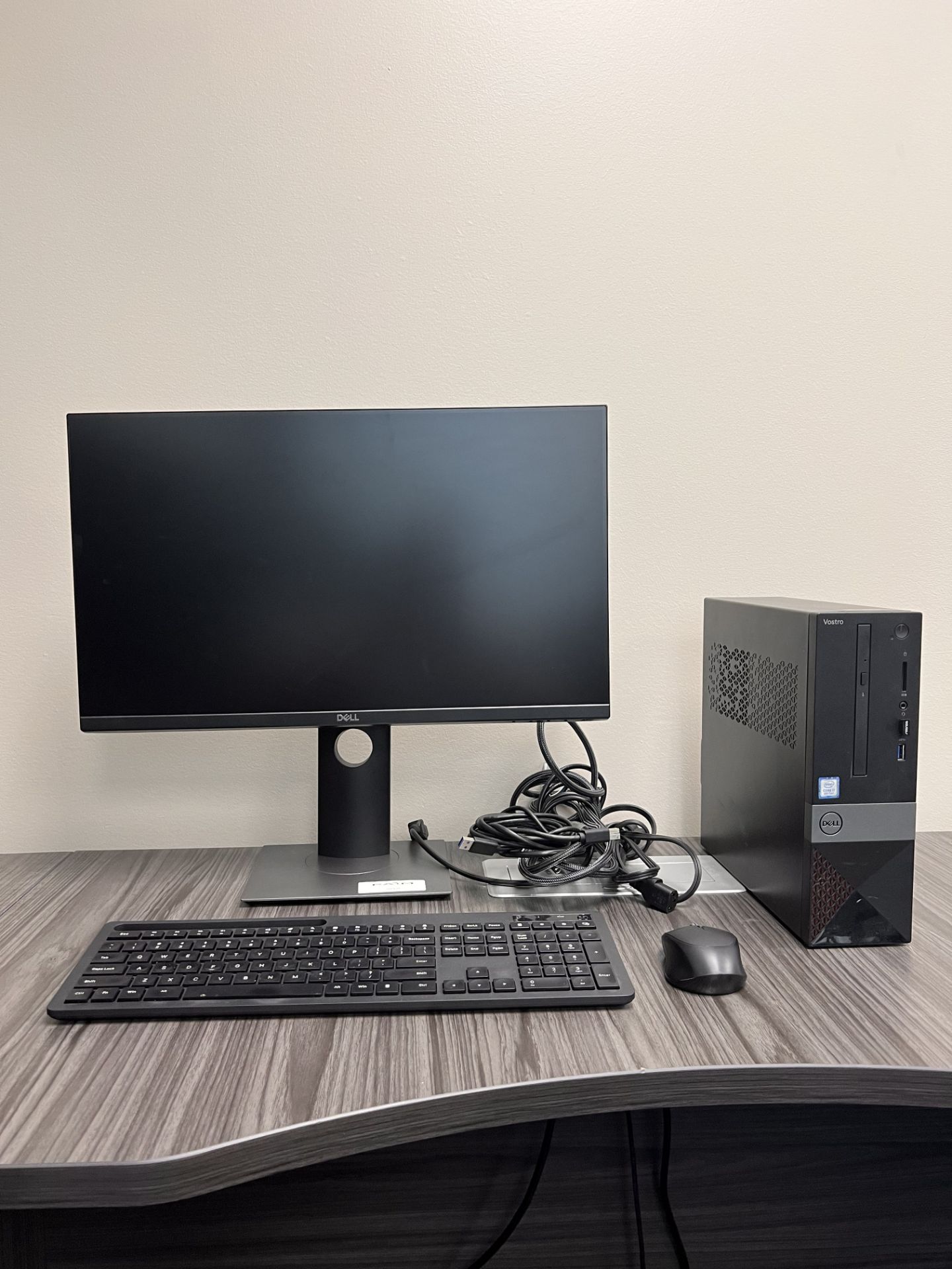 DELL I7 COMPUTER WITH 24"MONITOR