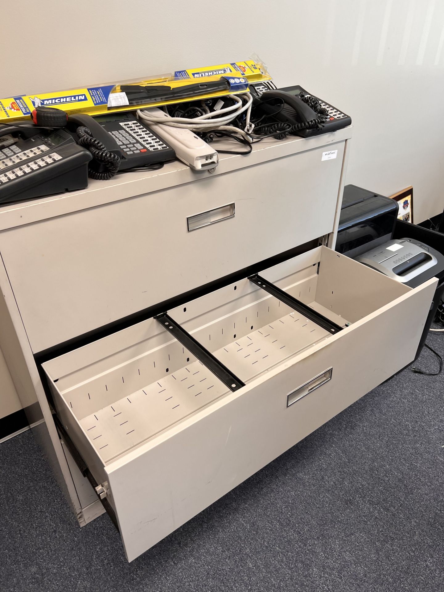 METAL FILE CABINET - Image 3 of 3